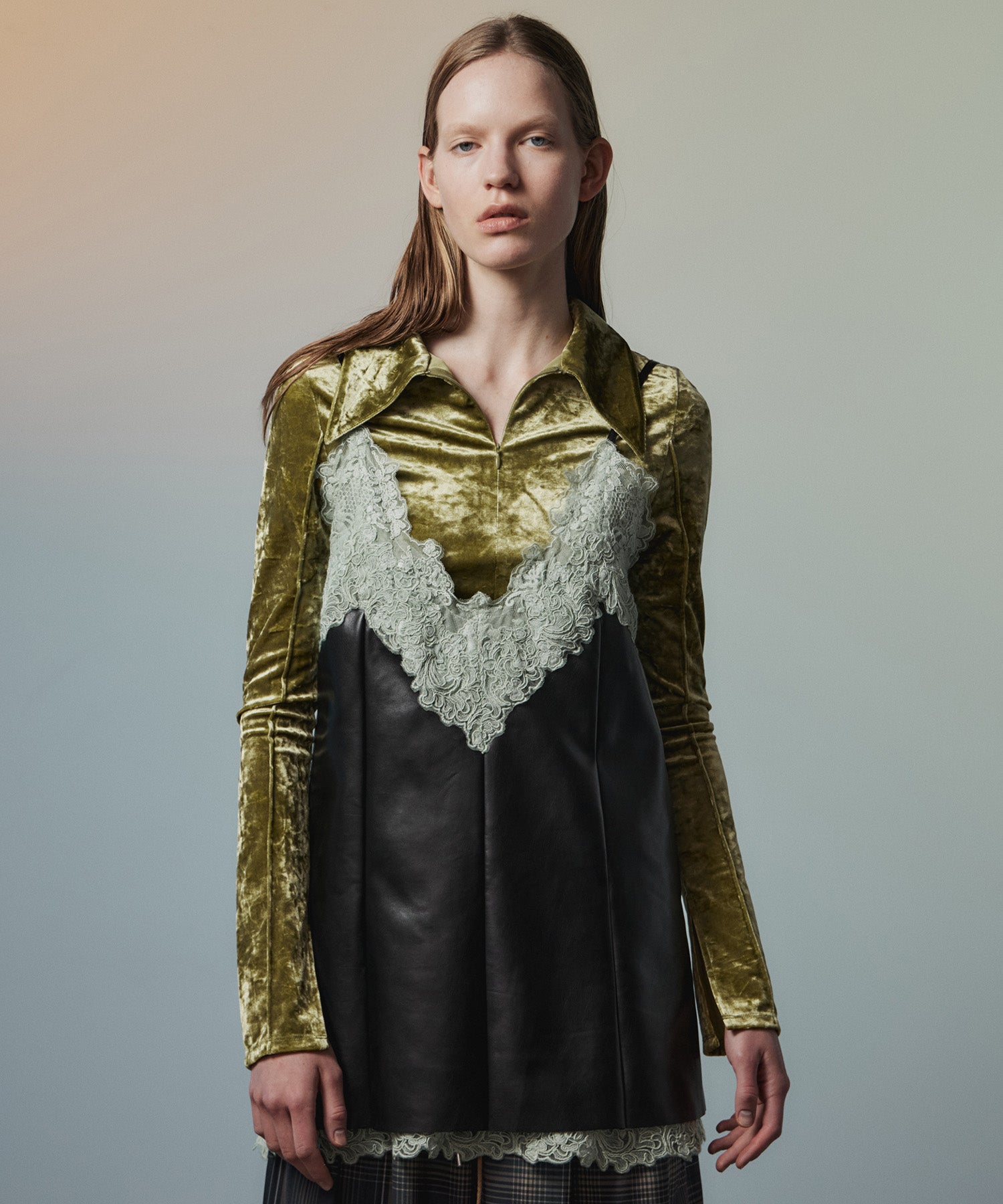【26AUTUMN PRE-ORDER】Lace-Trim Vegan Leather Tunic