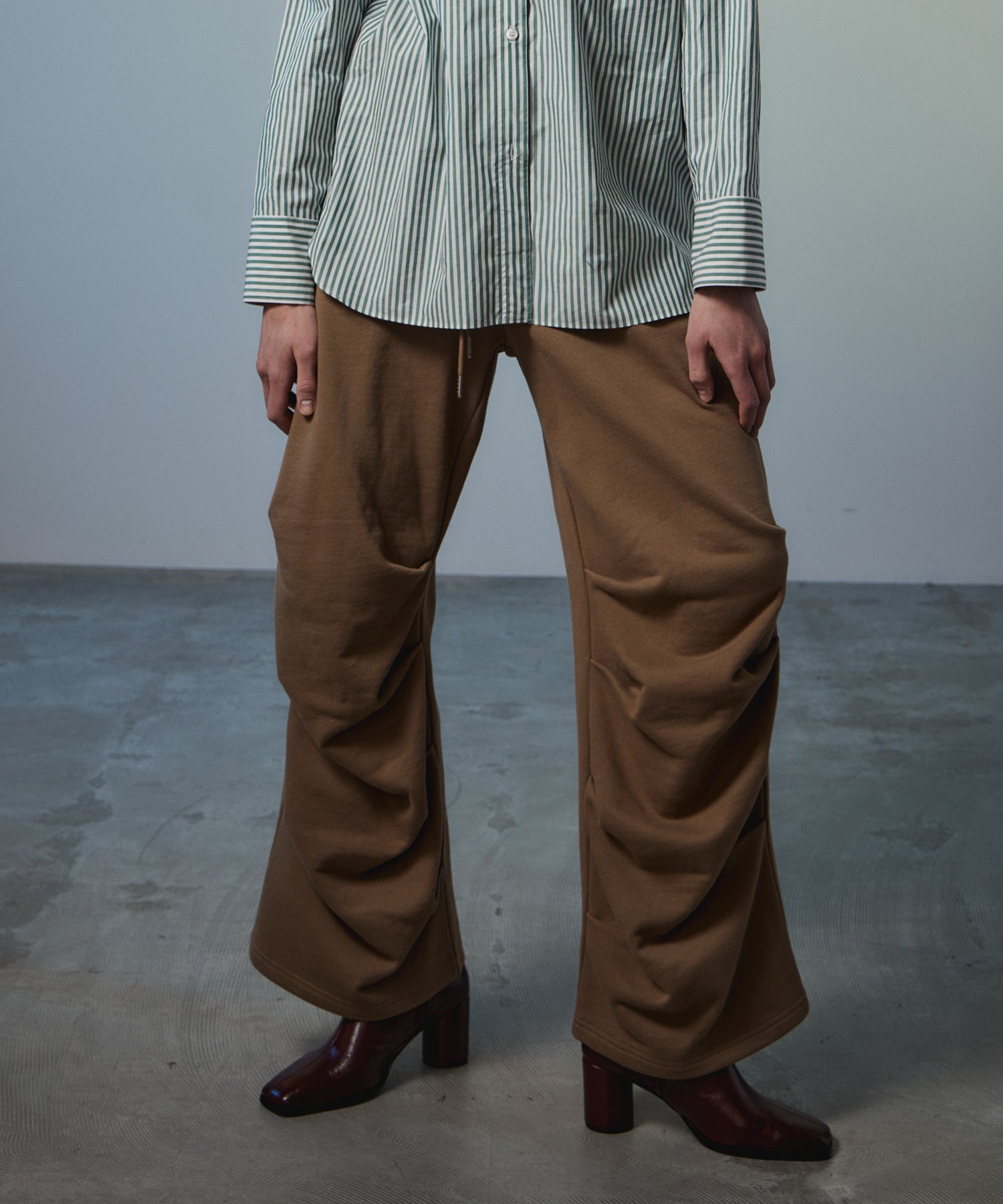 【26AUTUMN PRE-ORDER】Hem Tuck Sweatpants