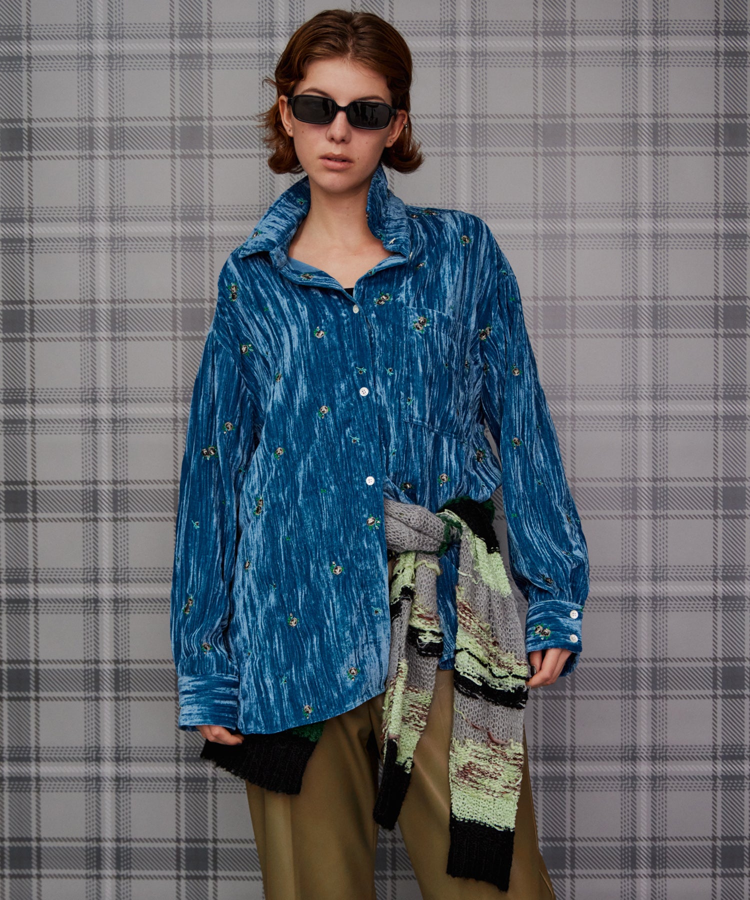 【26AUTUMN PRE-ORDER】Flower Embroidery Velour Overshirt