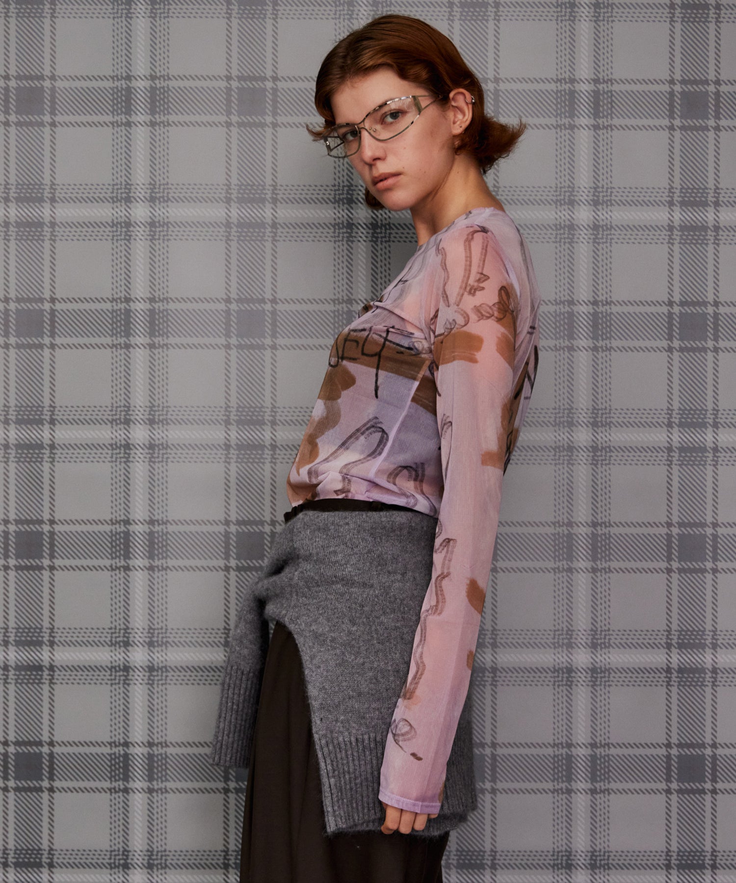 【26AUTUMN PRE-ORDER】Look at Yourself Logo Sheer Top