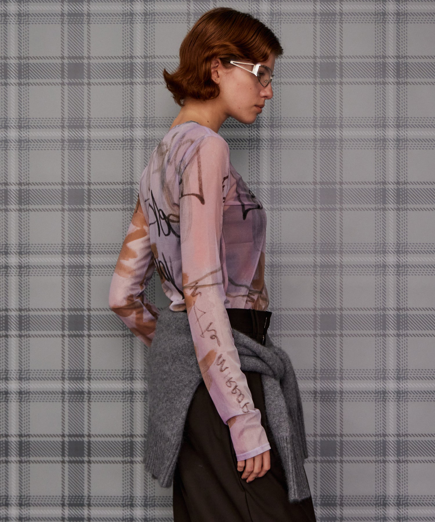 【26AUTUMN PRE-ORDER】Look at Yourself Logo Sheer Top