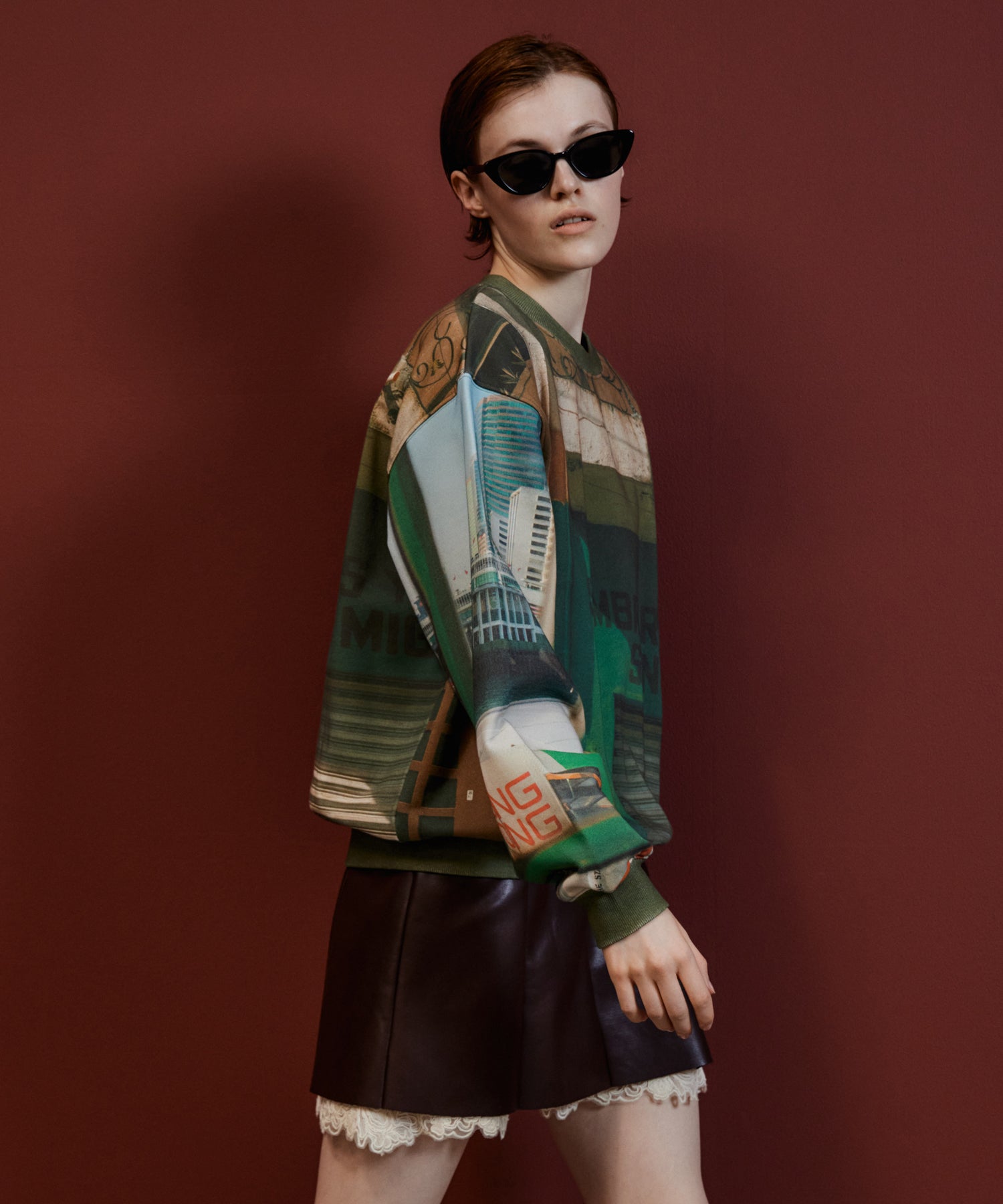 【26AUTUMN PRE-ORDER】Cityscape Photo Sweatshirt Top