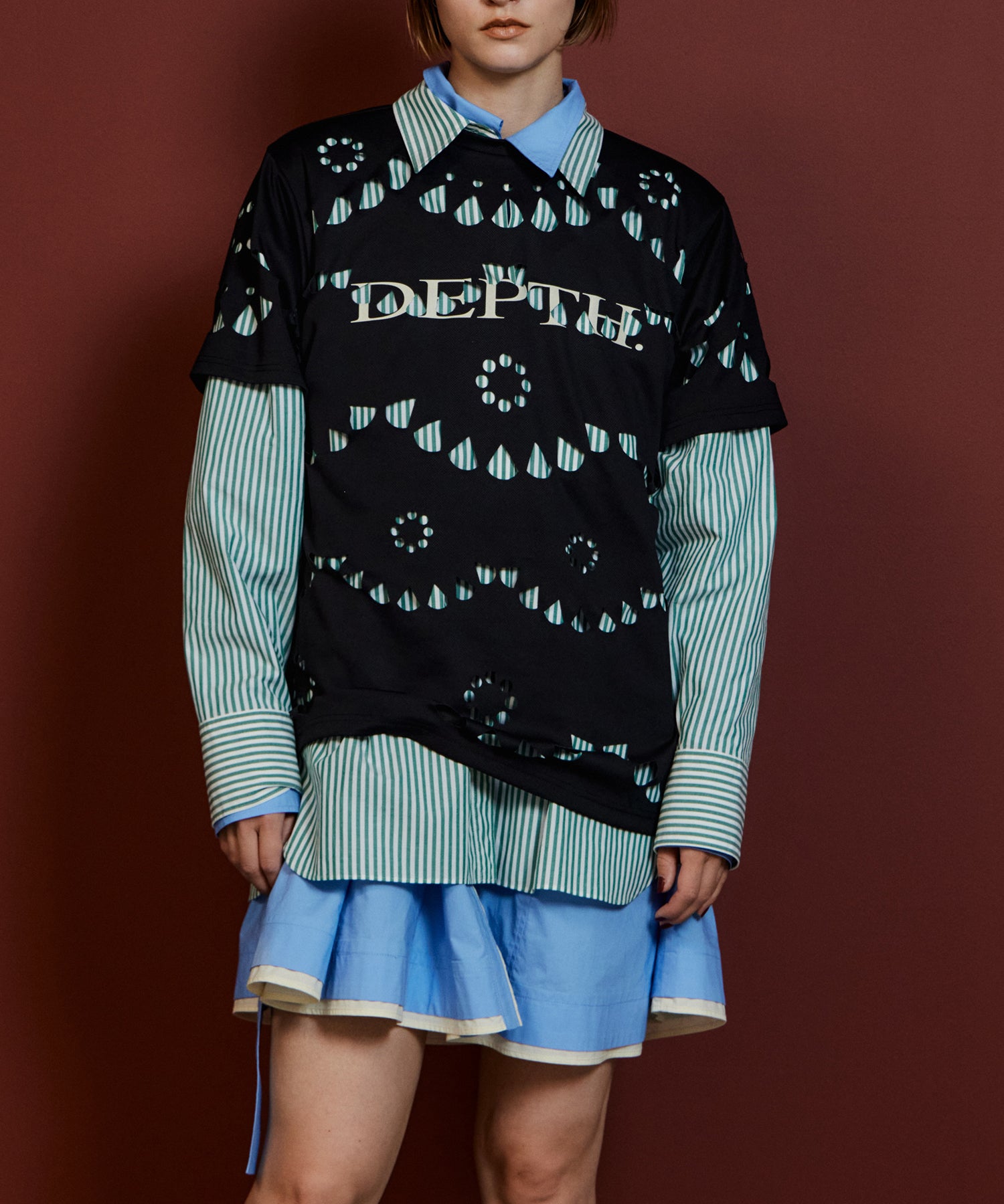 【26AUTUMN PRE-ORDER】Laser-Cut Motif Logo T-Shirt