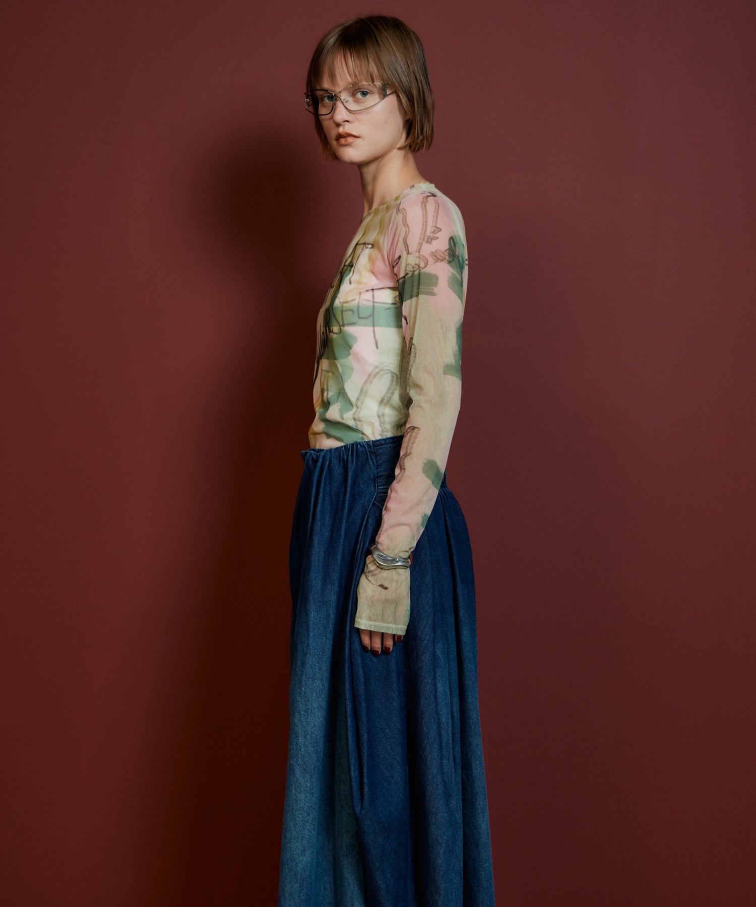 【26AUTUMN PRE-ORDER】Look at Yourself Logo Sheer Top
