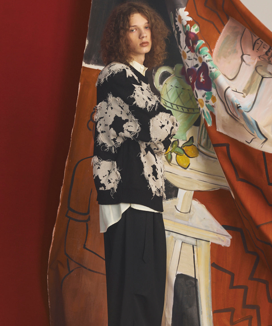 【26AW PRE-ORDER】Fringe Cut Jacquard Prime-Over Flower Pattern Knit Sweater