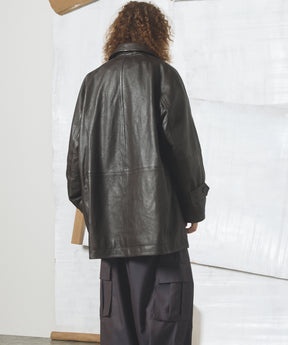 【26AW PRE-ORDER】Grain Leather Prime-Over Front Button Single Raglan Half Coat