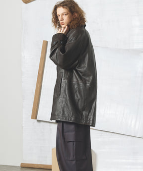【26AW PRE-ORDER】Grain Leather Prime-Over Front Button Single Raglan Half Coat