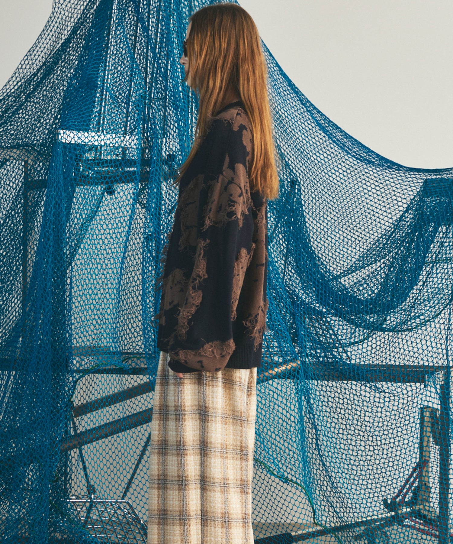 【26AW PRE-ORDER】Fringe Cut Jacquard Prime-Over Flower Pattern Knit Sweater