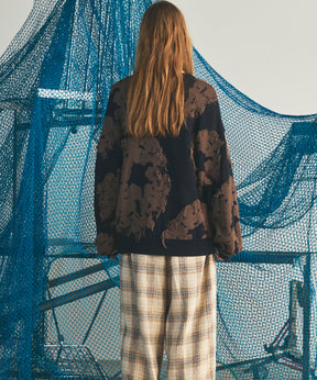 【26AW PRE-ORDER】Fringe Cut Jacquard Prime-Over Flower Pattern Knit Sweater
