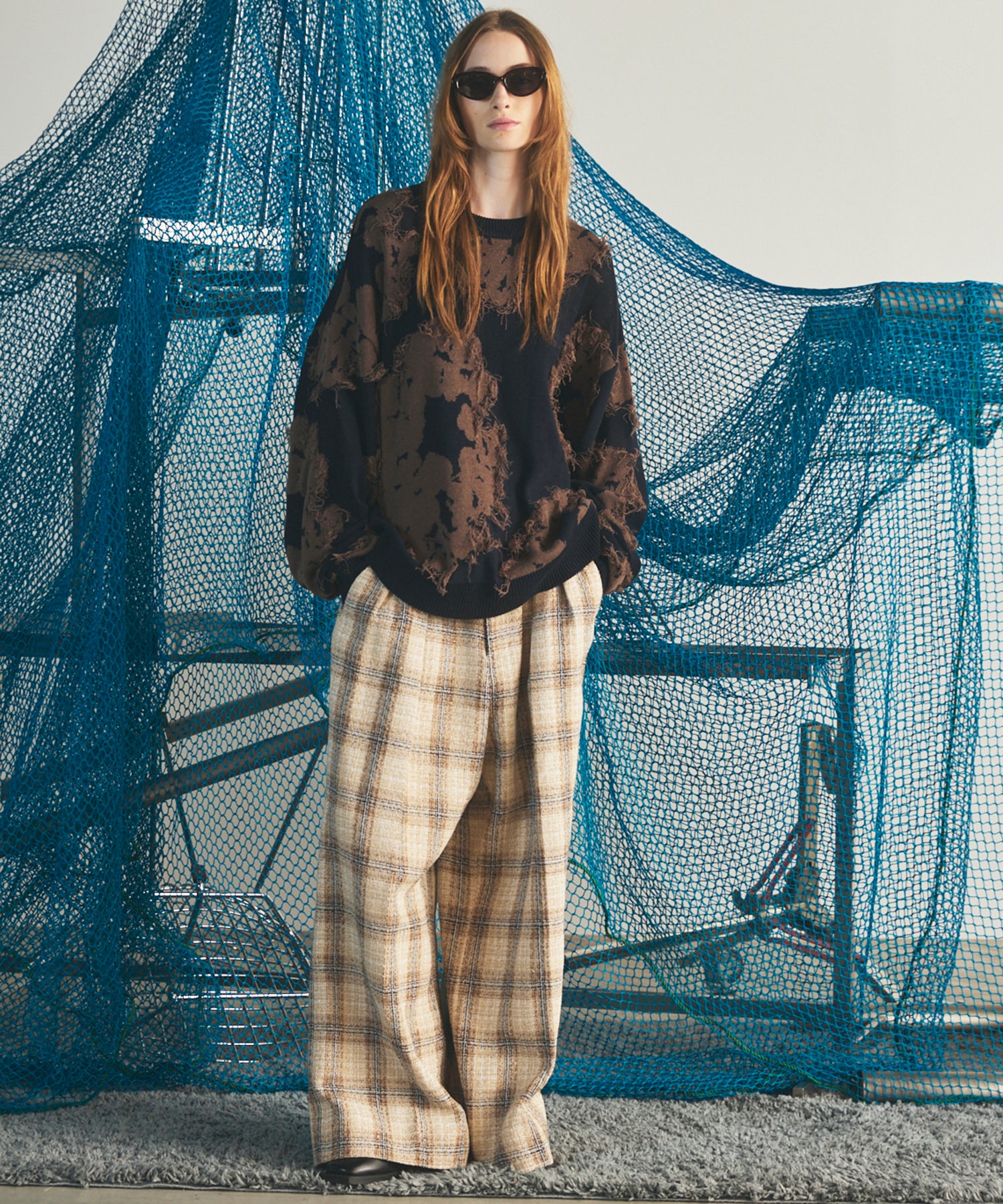【26AW PRE-ORDER】Fringe Cut Jacquard Prime-Over Flower Pattern Knit Sweater