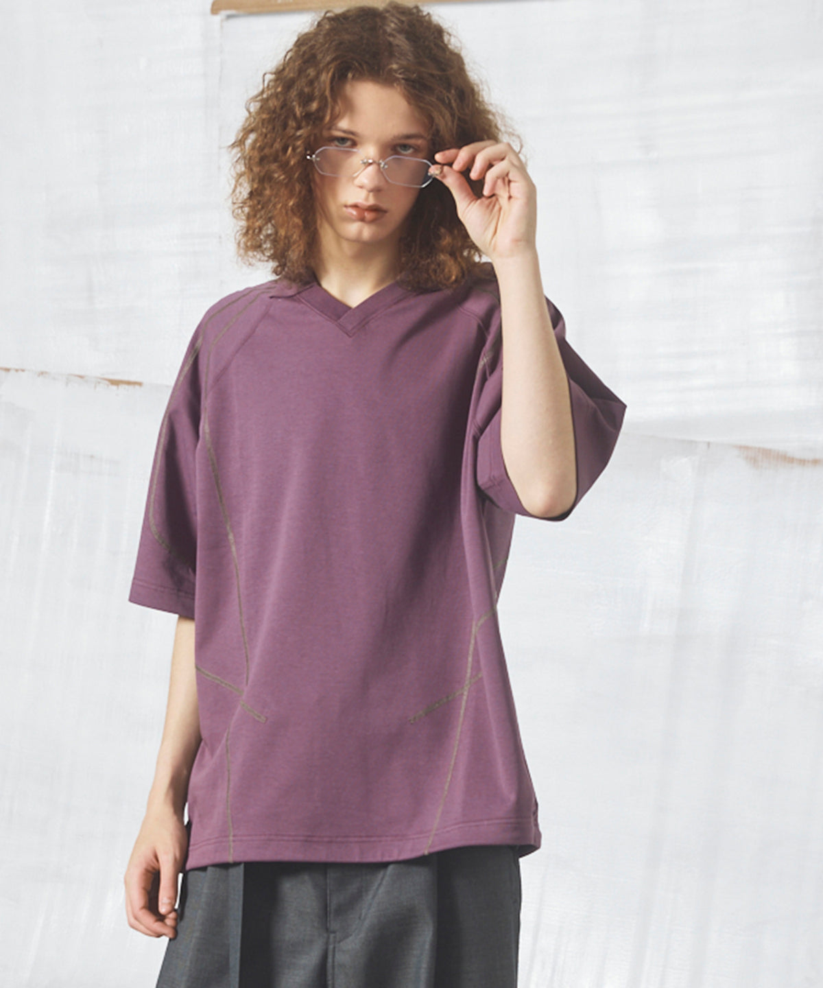 【26SS PRE-ORDER】V-neck Stitch Work Prime-Over Raglan Short Sleeve Polo Shirt