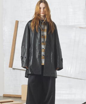 【26AW PRE-ORDER】Grain Leather Prime-Over Front Button Single Raglan Half Coat