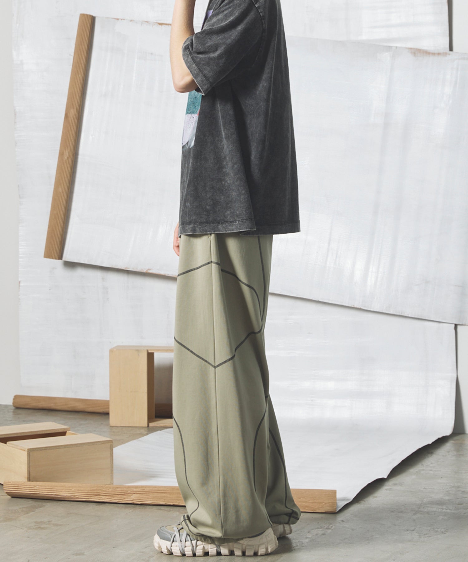 Banana Curve Silhouette Prime-Wide Cargo Trousers