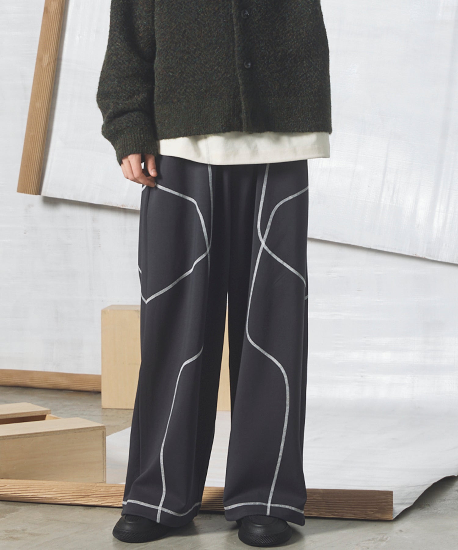Banana Curve Silhouette Prime-Wide Cargo Trousers