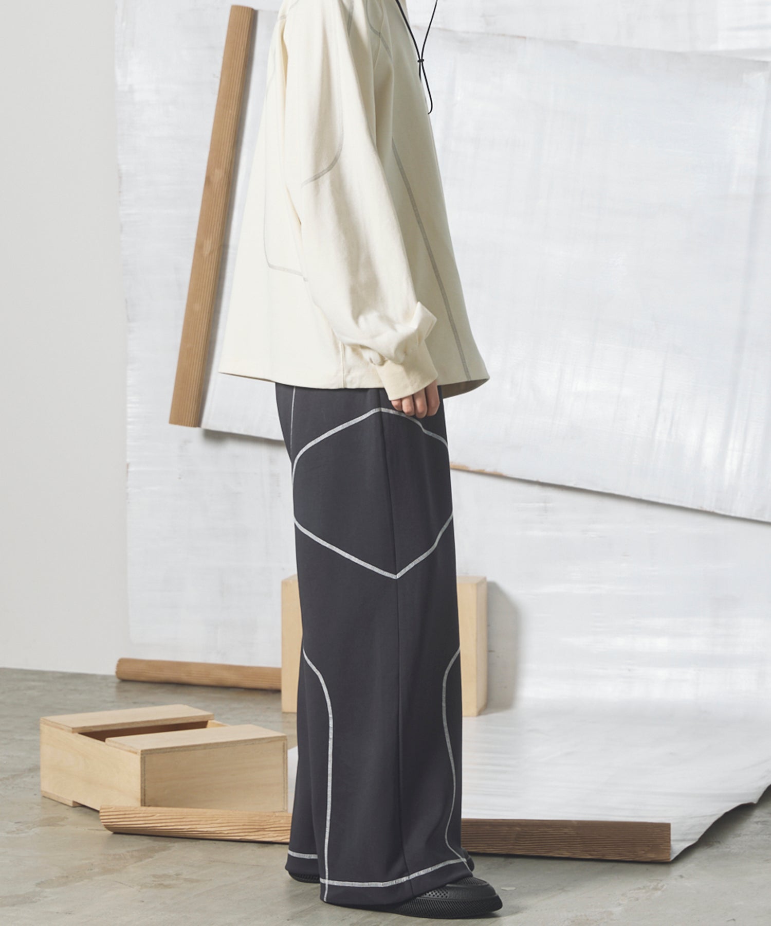 Banana Curve Silhouette Prime-Wide Cargo Trousers