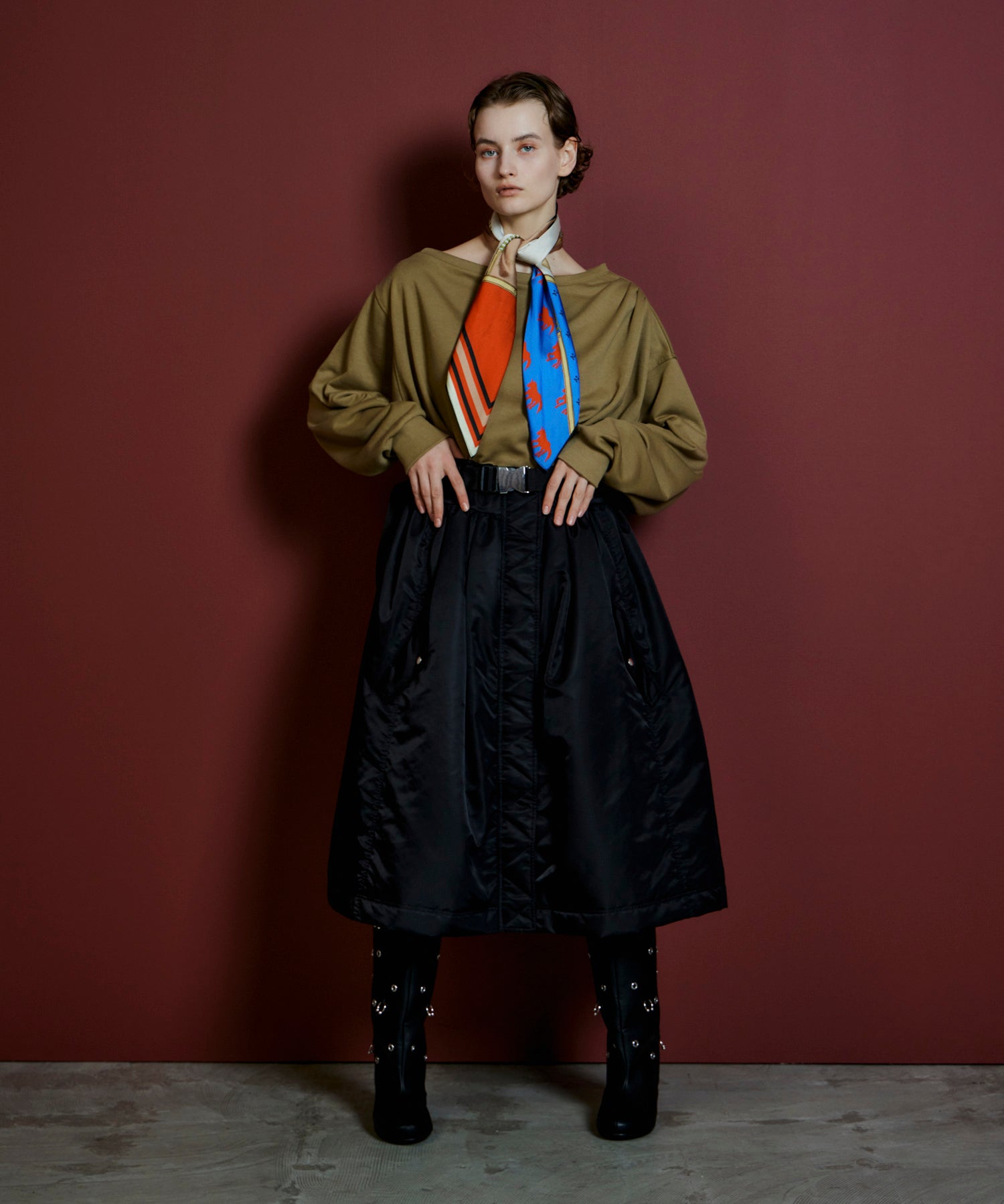 【26AUTUMN PRE-ORDER】2WAY Off-Shoulder Sweatshirt