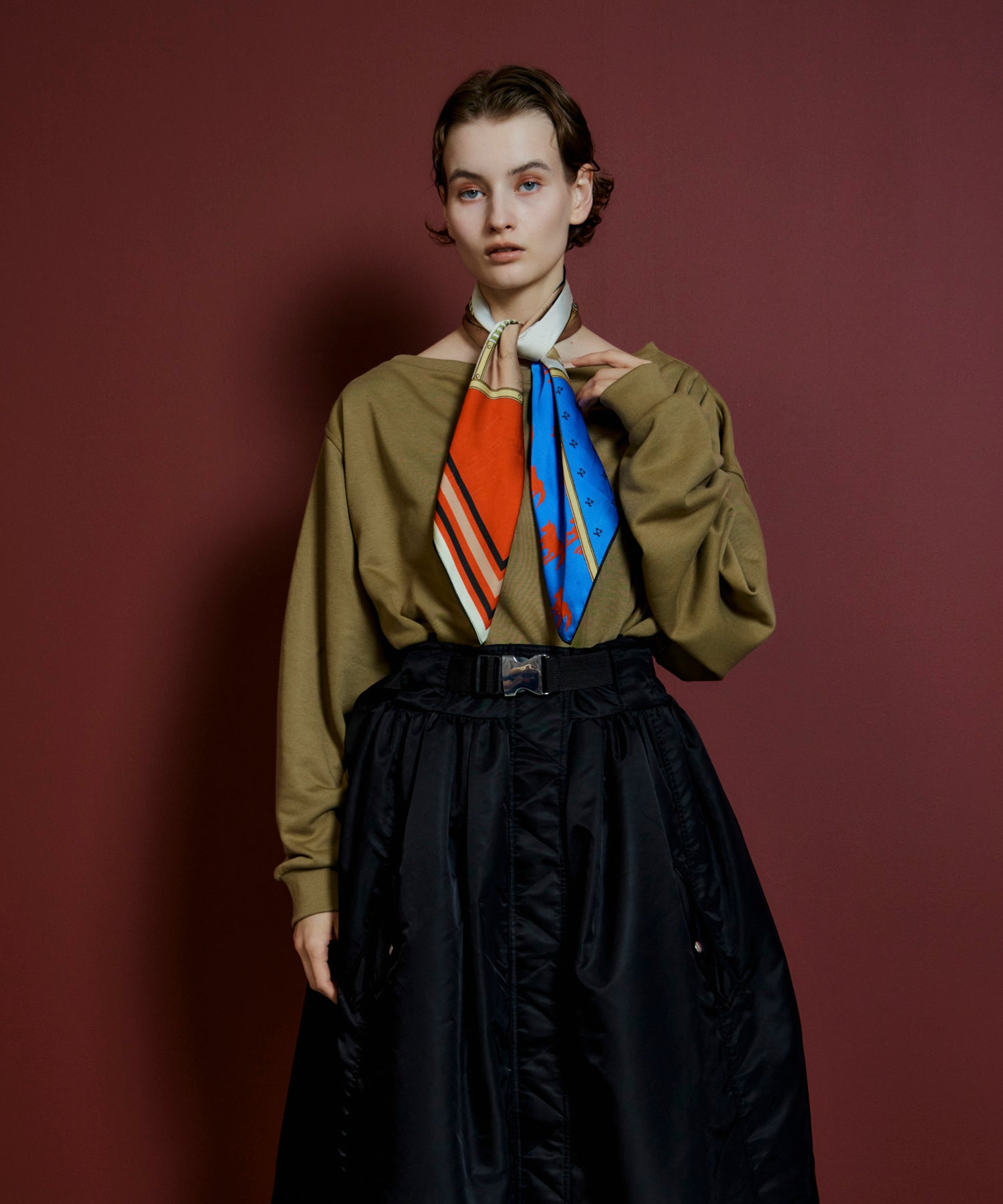 【26AUTUMN PRE-ORDER】2WAY Off-Shoulder Sweatshirt