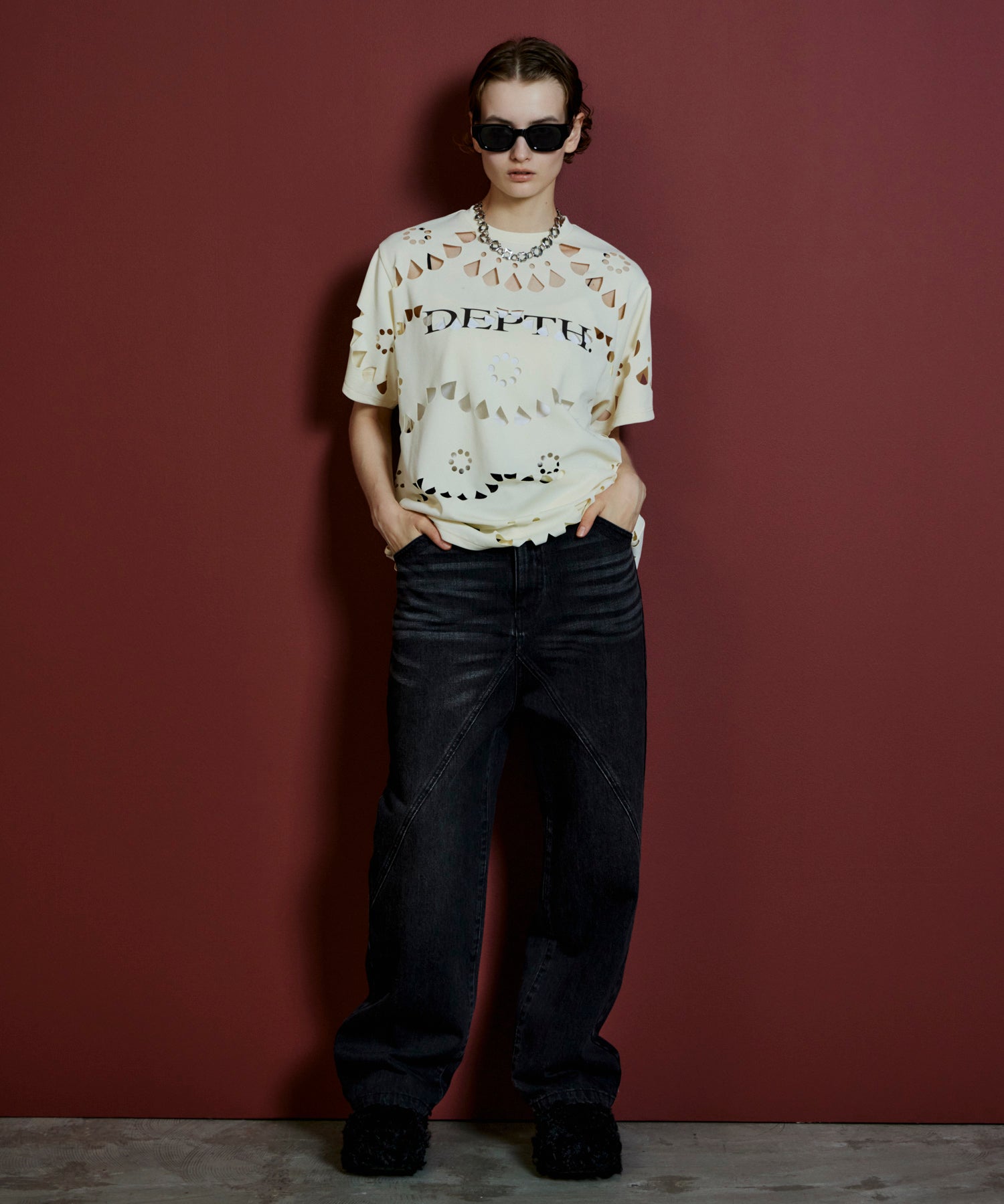 【26AUTUMN PRE-ORDER】Laser-Cut Motif Logo T-Shirt