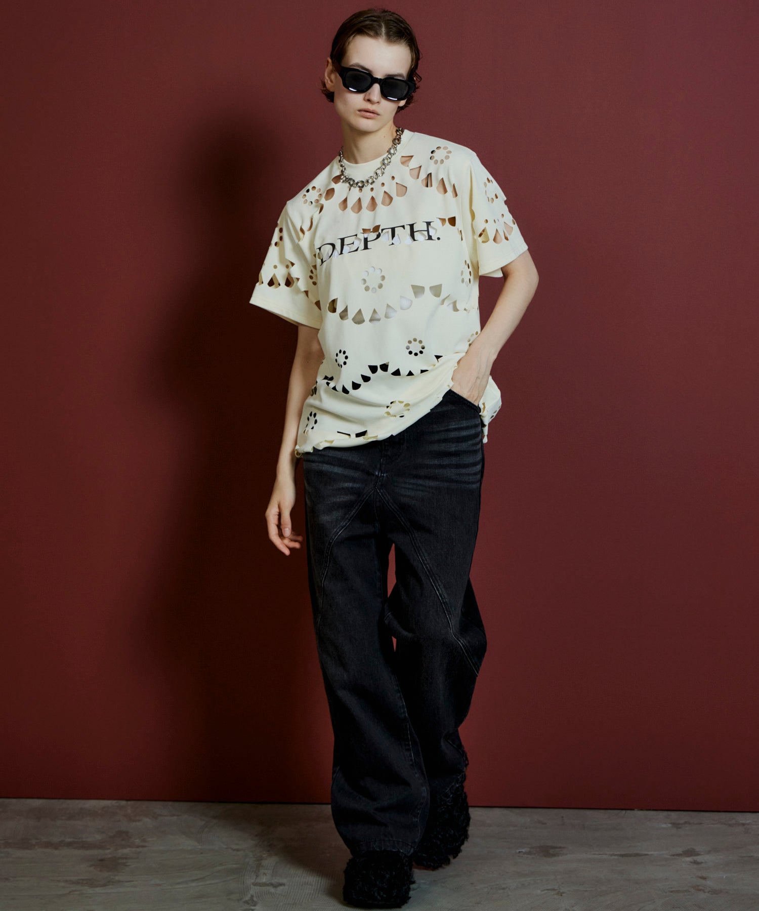 【26AUTUMN PRE-ORDER】Laser-Cut Motif Logo T-Shirt