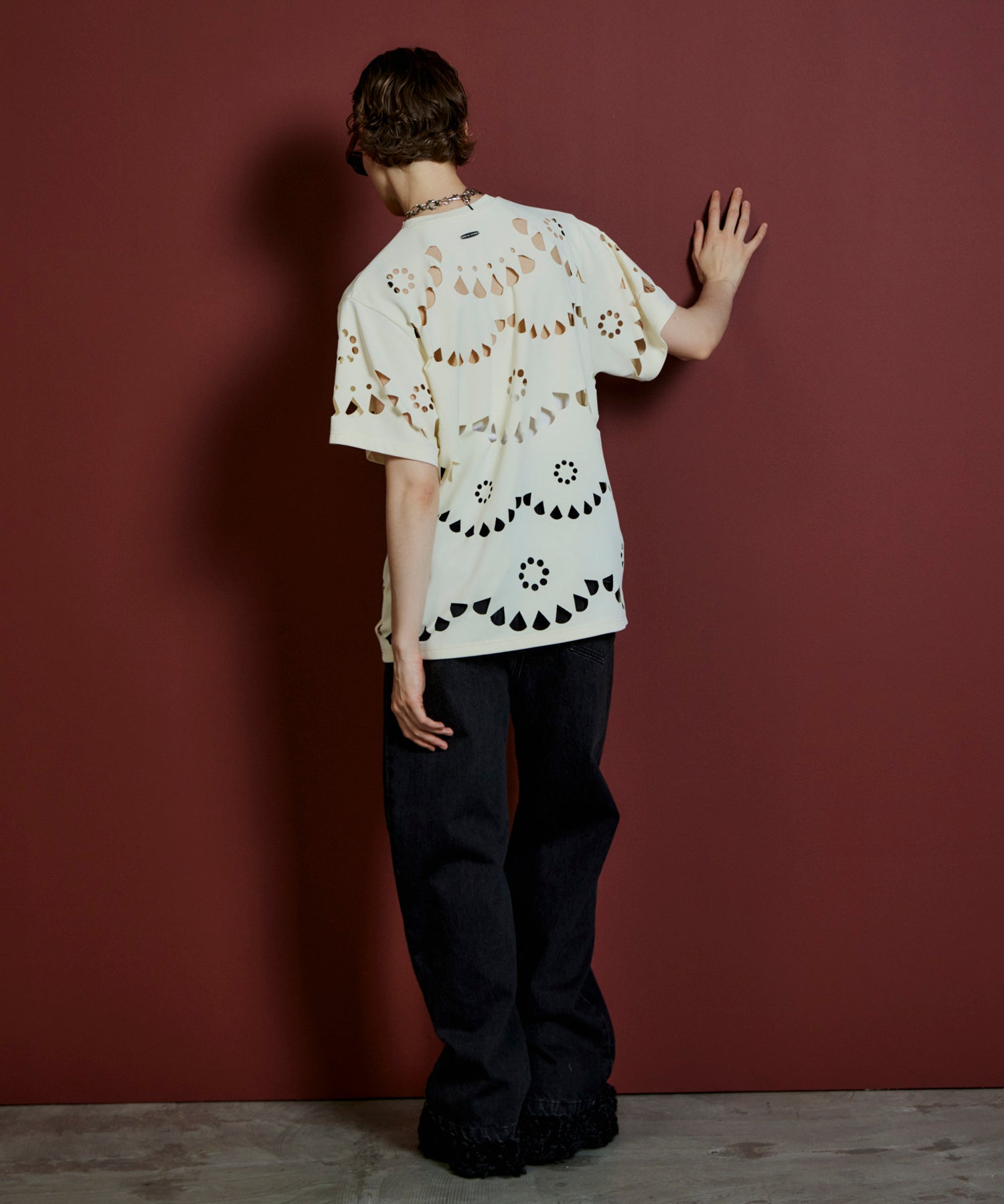 【26AUTUMN PRE-ORDER】Laser-Cut Motif Logo T-Shirt