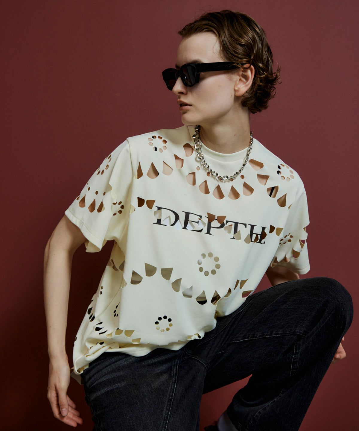 【26AUTUMN PRE-ORDER】Laser-Cut Motif Logo T-Shirt