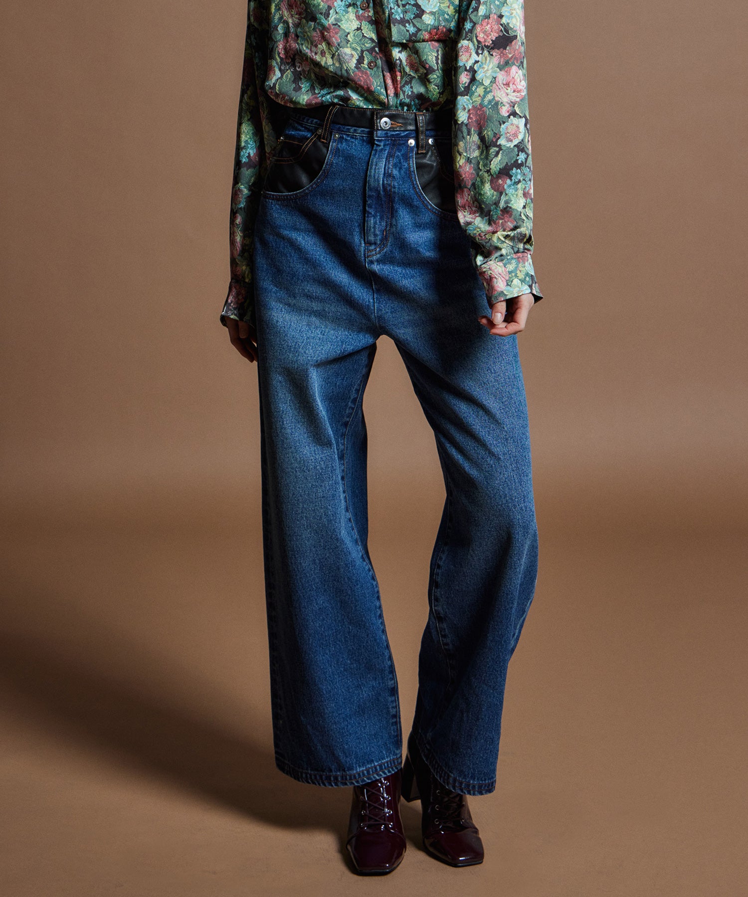 [26WINTER COLLECTION] 纯素皮革对接直筒牛仔布
