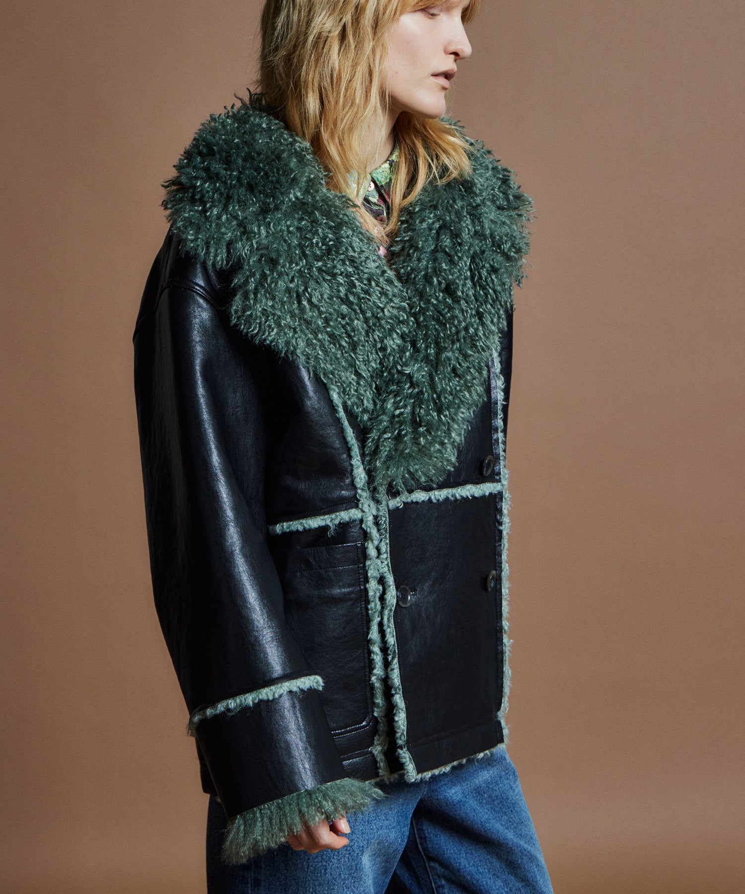 【26WINTER PRE-ORDER】Double-Breasted Vegan Shearling Coat