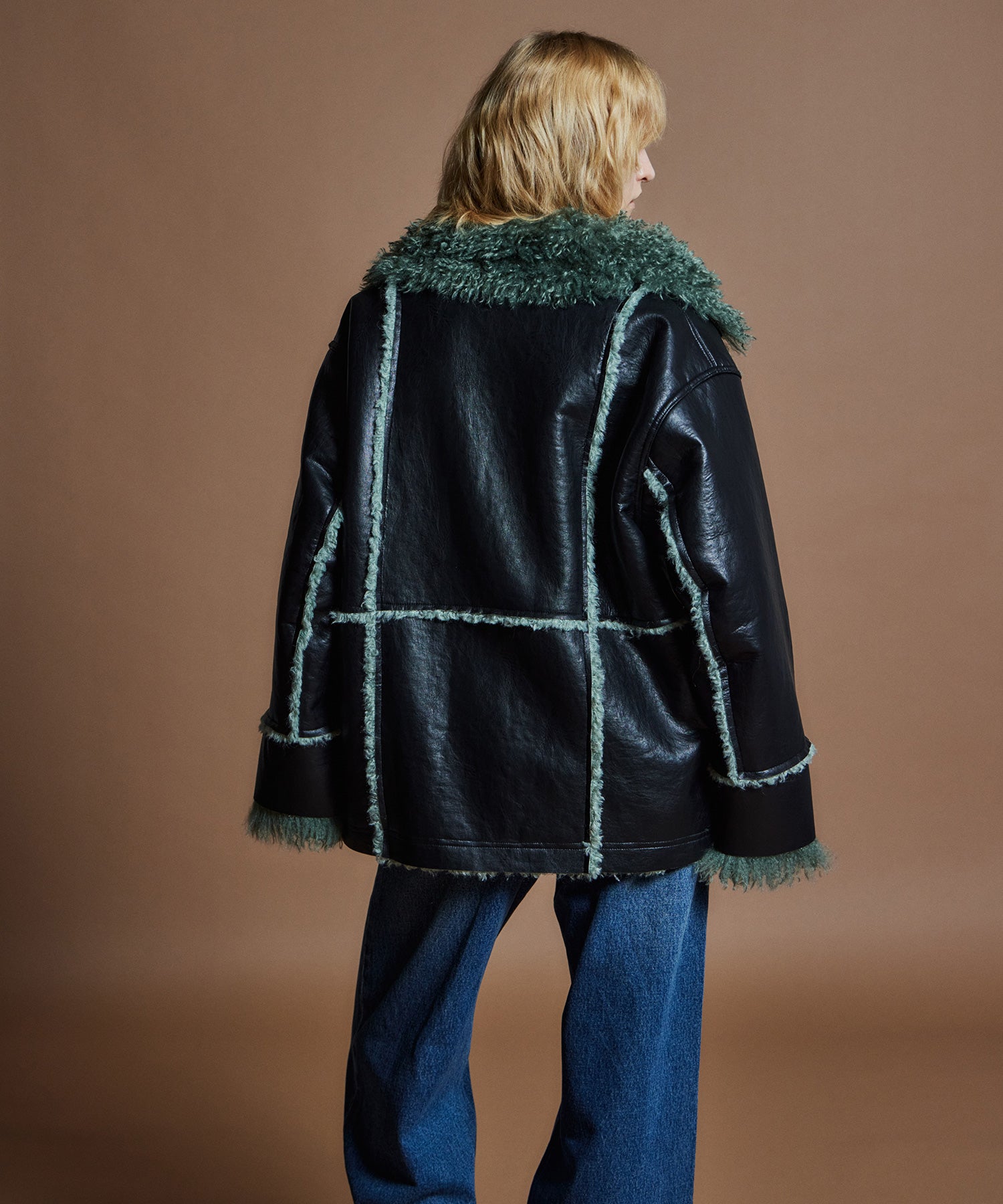 【26WINTER PRE-ORDER】Double-Breasted Vegan Shearling Coat