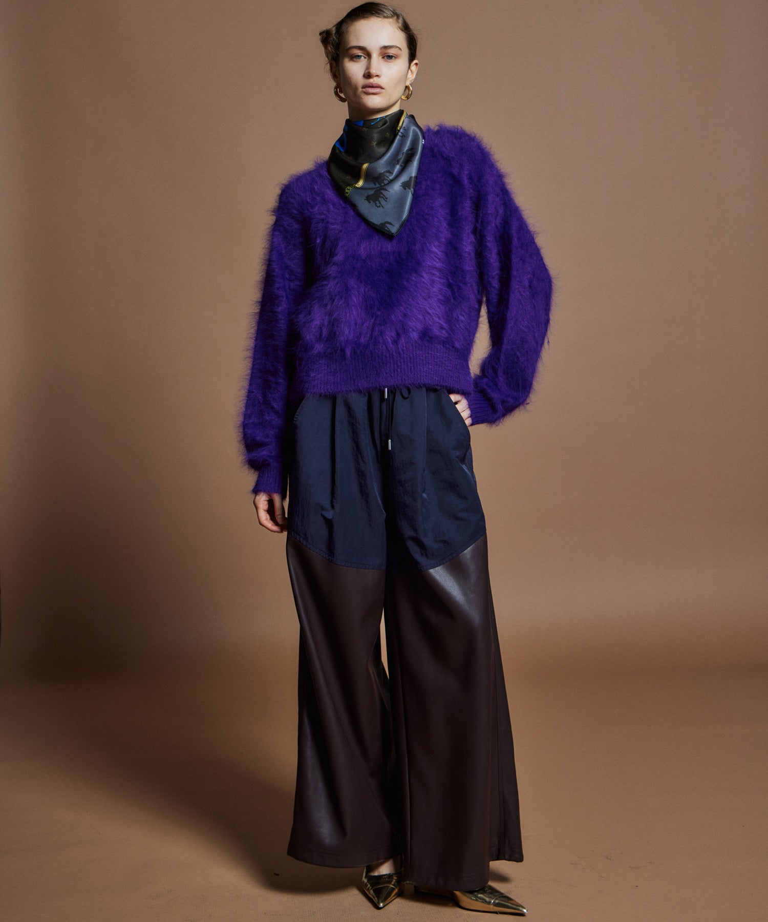 [26WINTER COLLECTION] 纯素皮革对接休闲裤