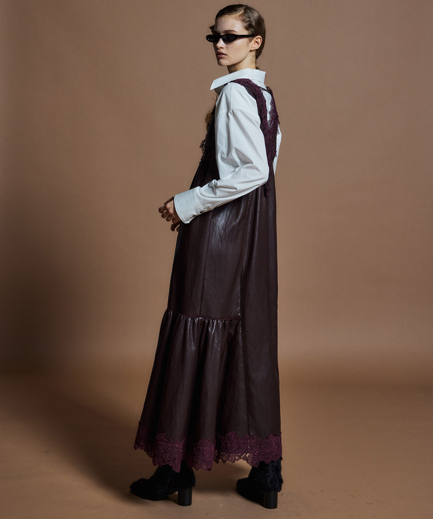 [26WINTER COLLECTION] 纯素皮革内衣连衣裙