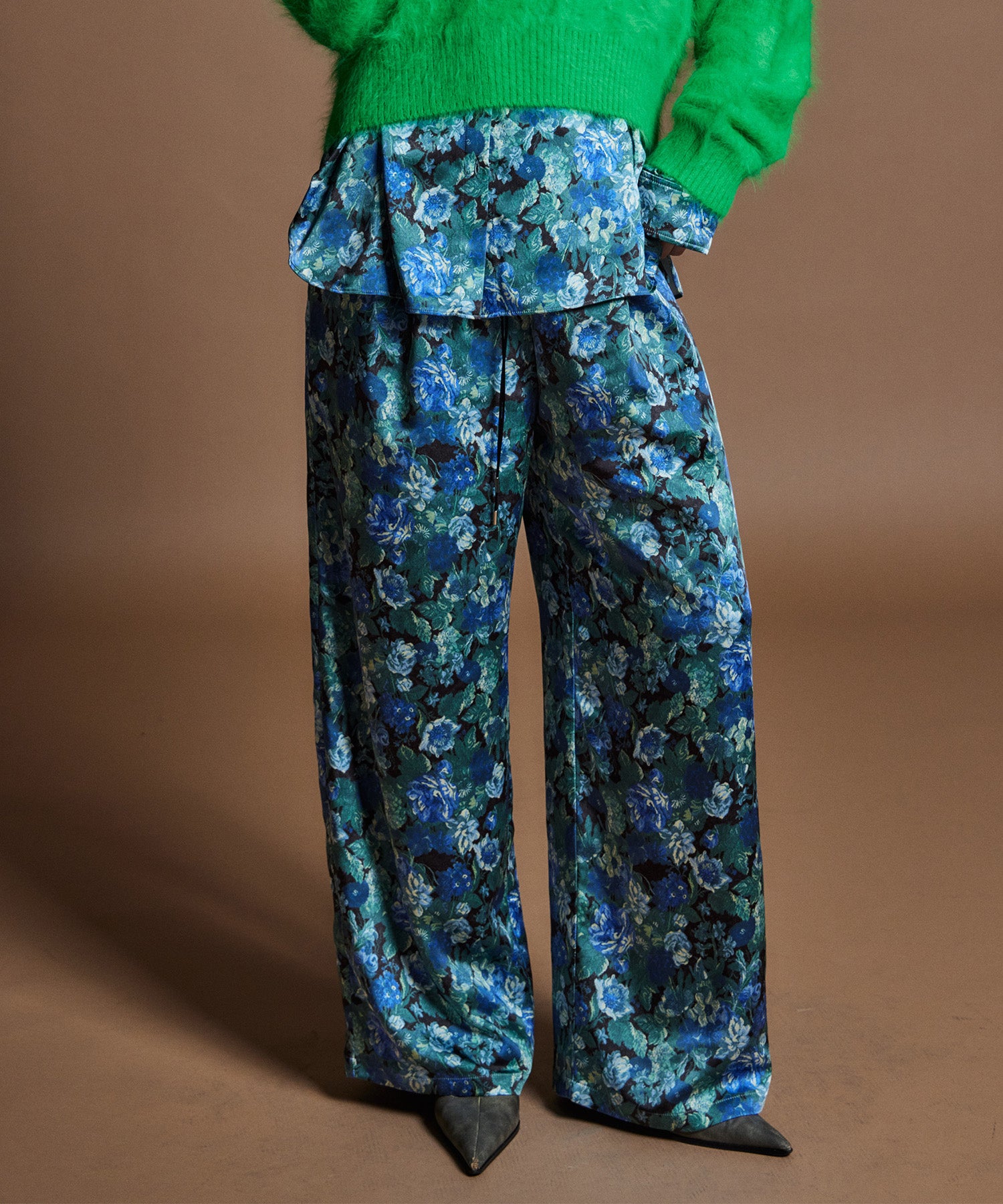 【26WINTER PRE-ORDER】Gobelin Floral Print Easy Pants