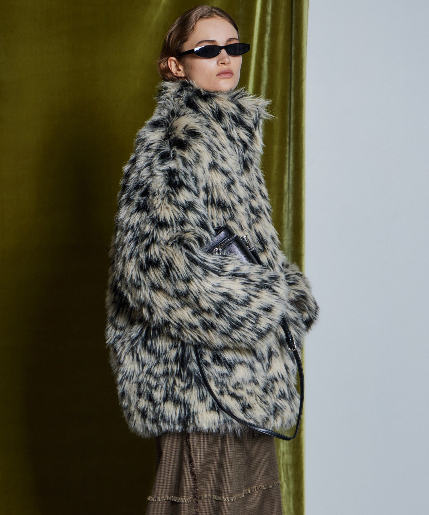【26WINTER COLLECTION】Mid-Length Volume Fur Coat