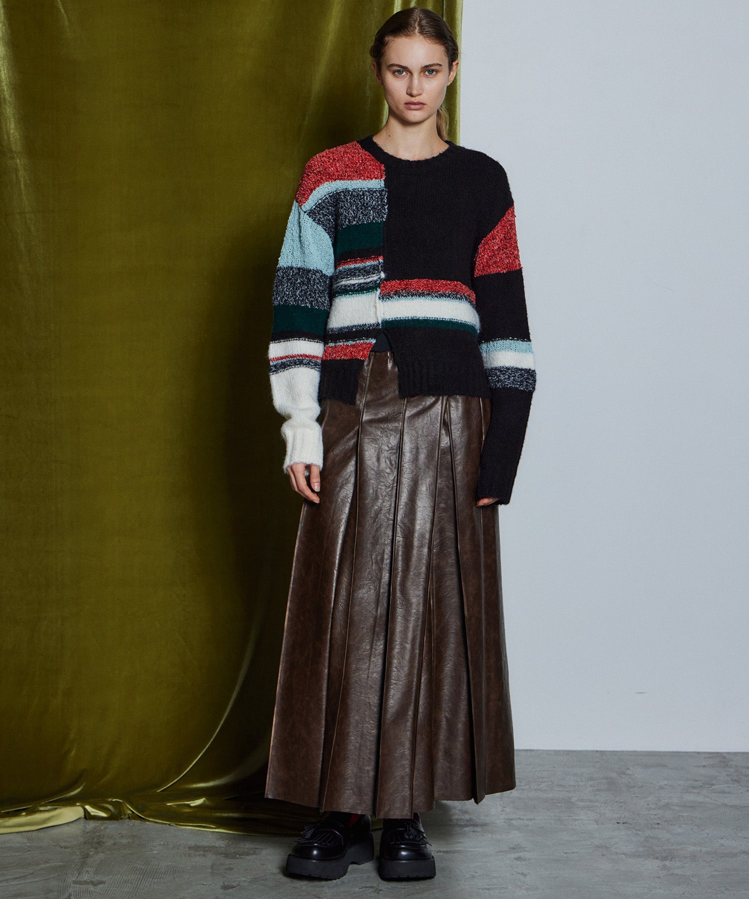 【26WINTER PRE-ORDER】Dramatic Border Slit Knit