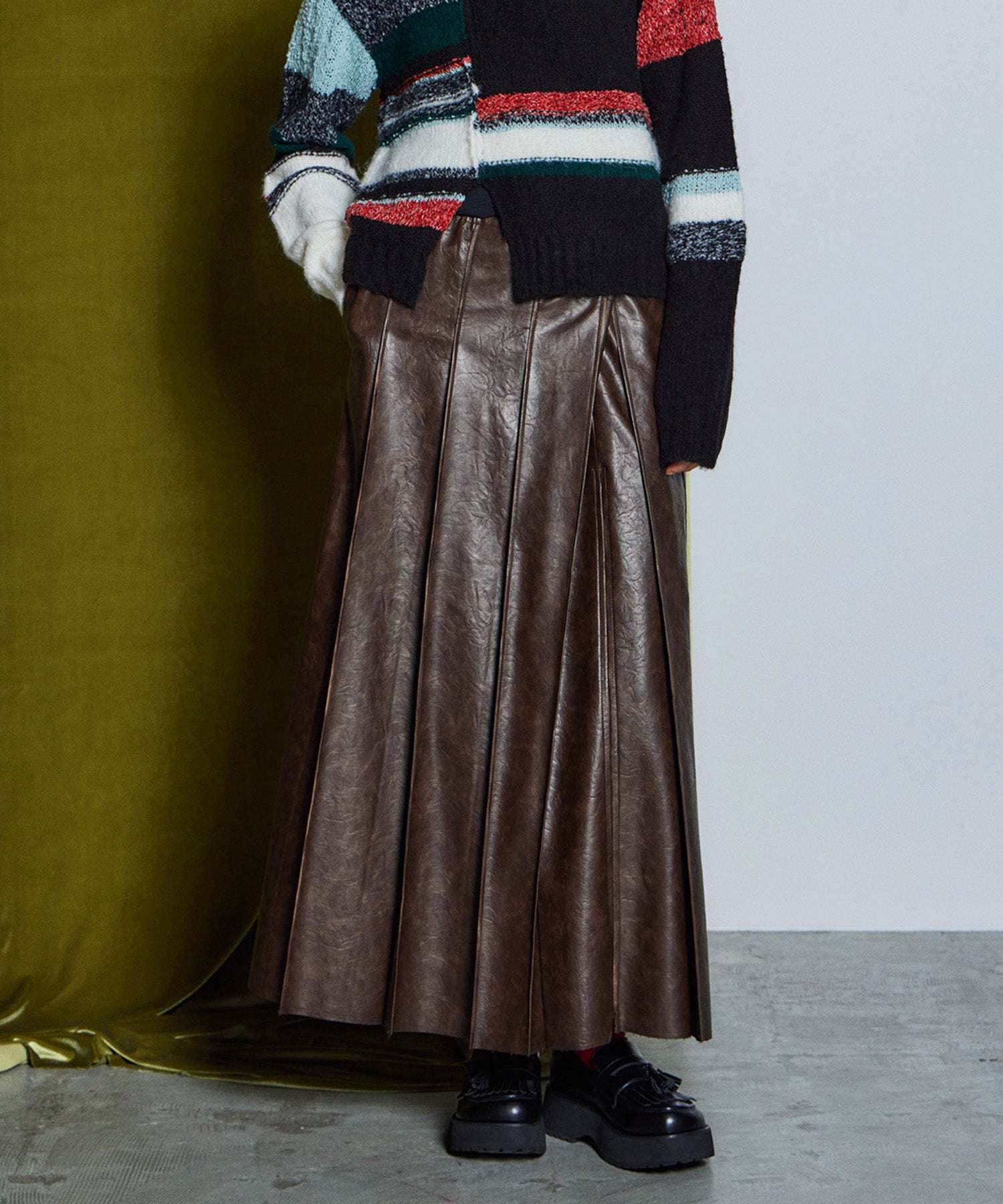 [26WINTER COLLECTION] 纯素皮革百褶裙