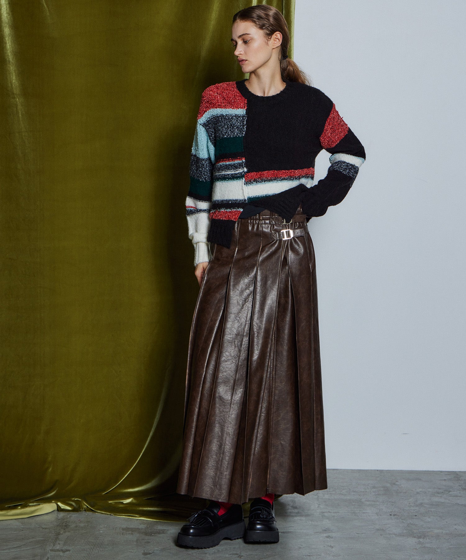 [26WINTER COLLECTION] 纯素皮革百褶裙