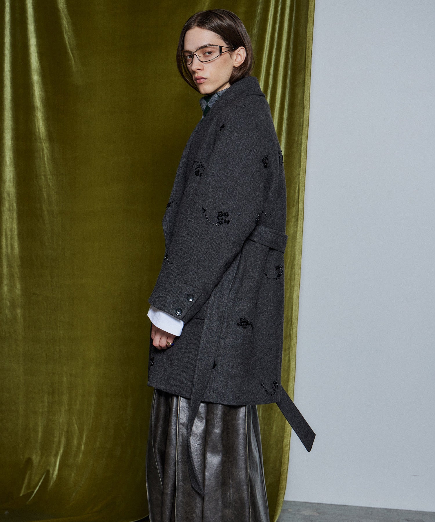 【26WINTER COLLECTION】Beaded Embroidered Midi Coat