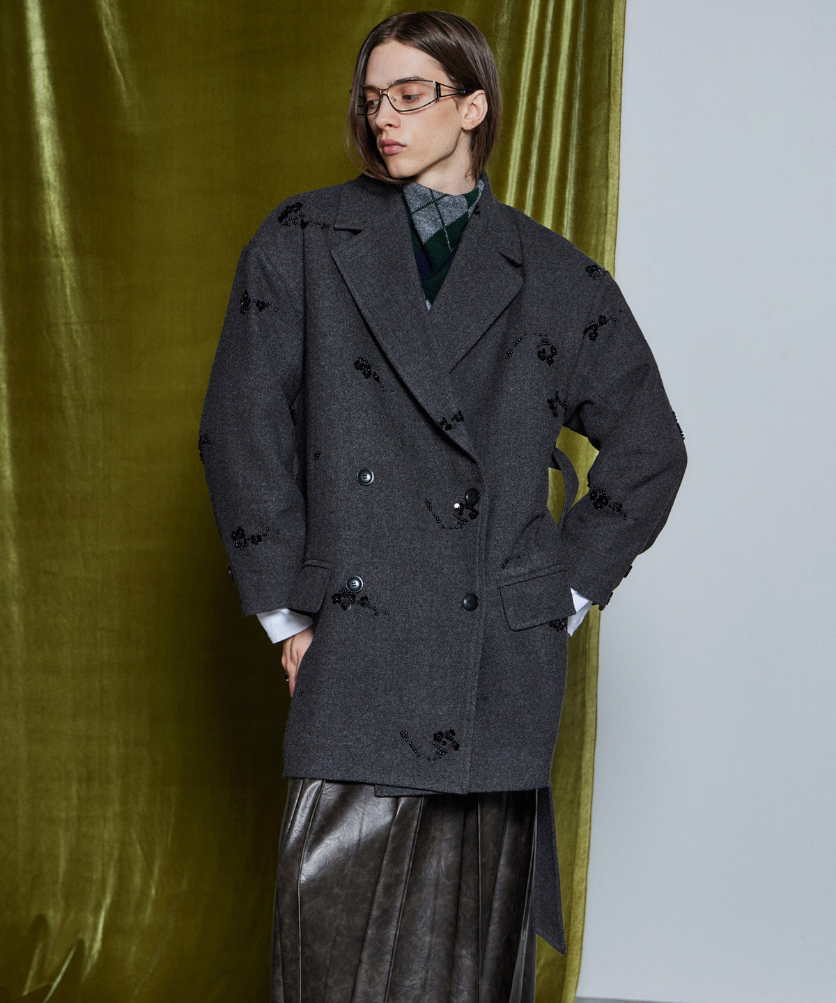 【26WINTER COLLECTION】Beaded Embroidered Midi Coat