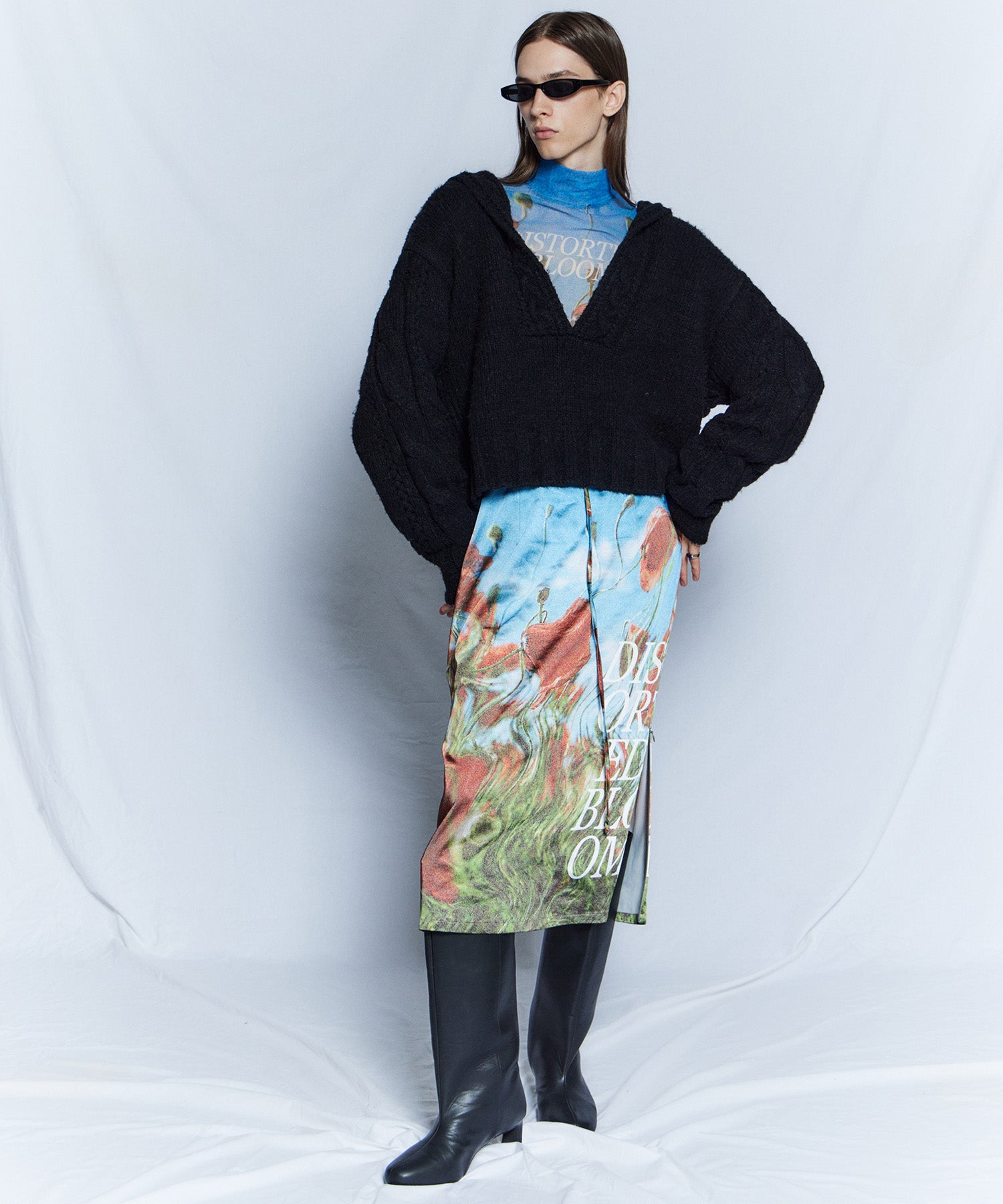 【26WINTER PRE-ORDER】DISTORTED BLOOM Logo Sheer Top