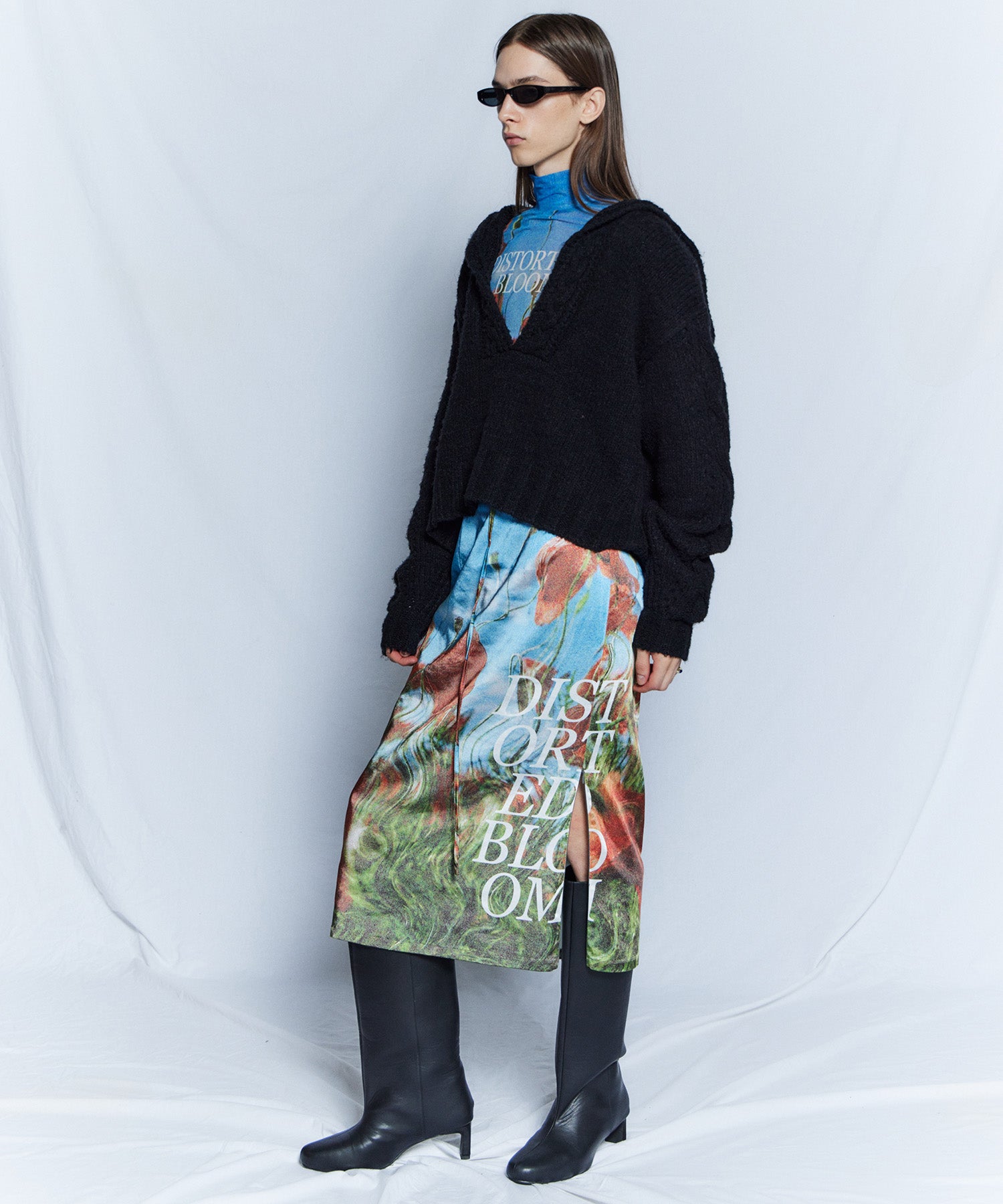 【26WINTER PRE-ORDER】DISTORTED BLOOM Logo Sheer Top