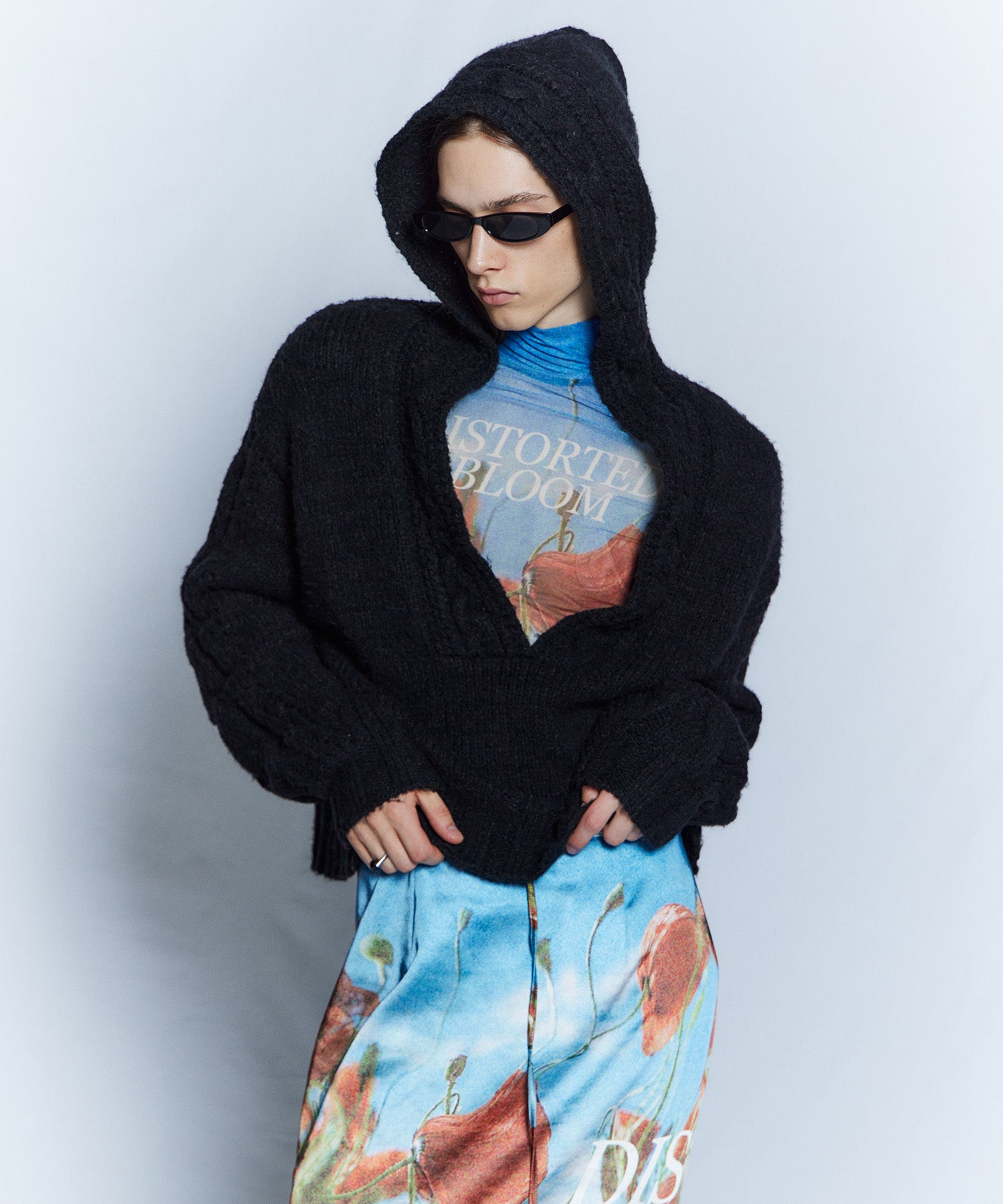【26WINTER PRE-ORDER】DISTORTED BLOOM Logo Sheer Top