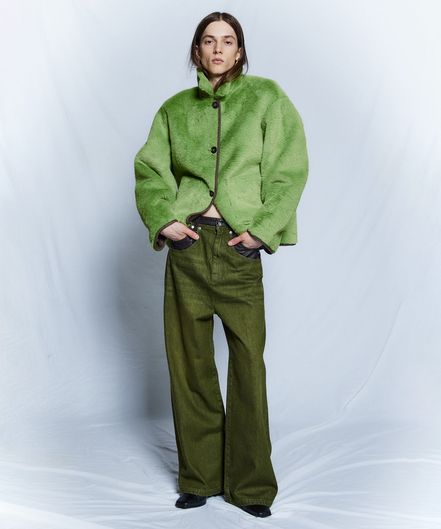 【26WINTER PRE-ORDER】Reversible Checked Boa Coat