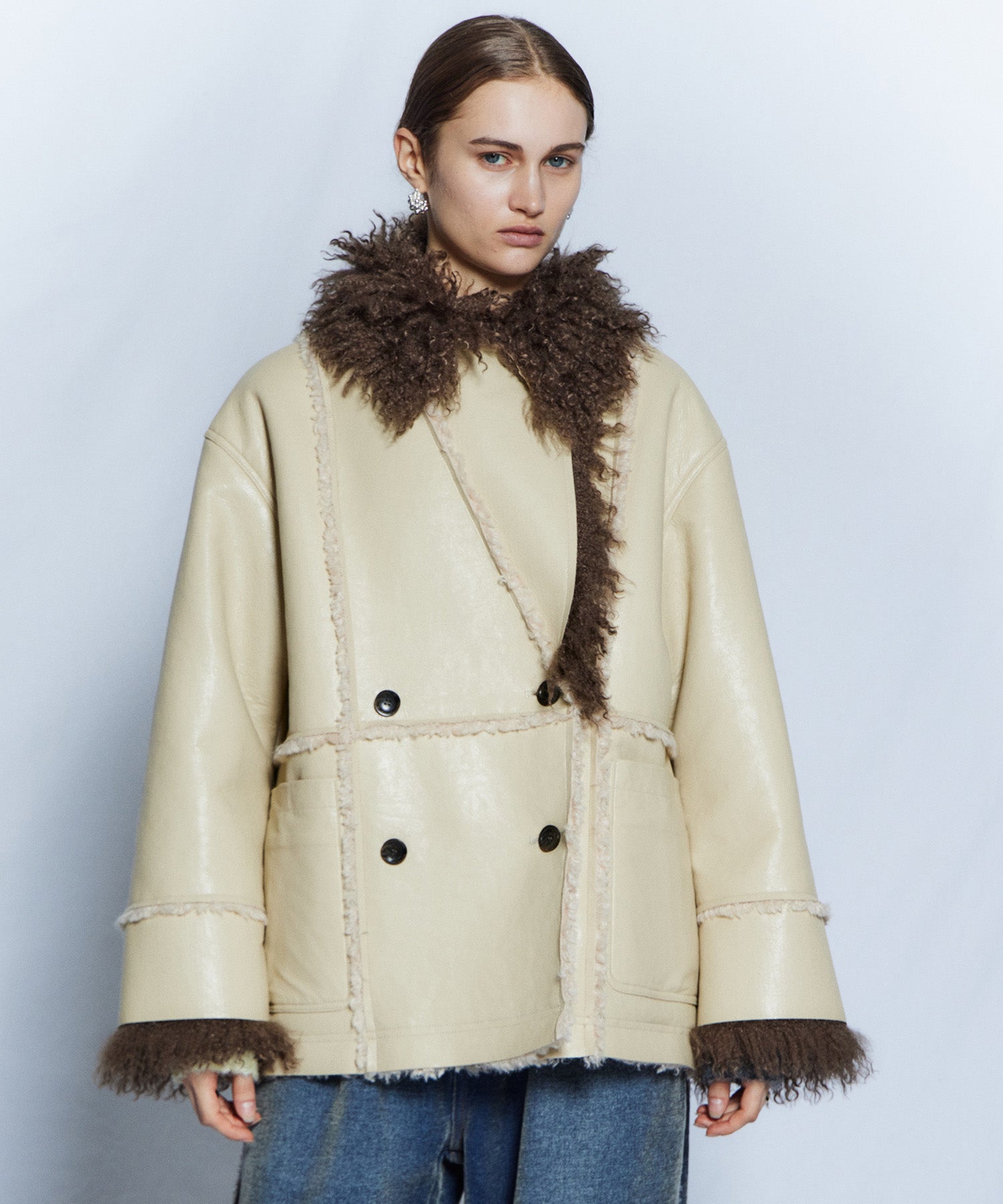 【26WINTER PRE-ORDER】Double-Breasted Vegan Shearling Coat