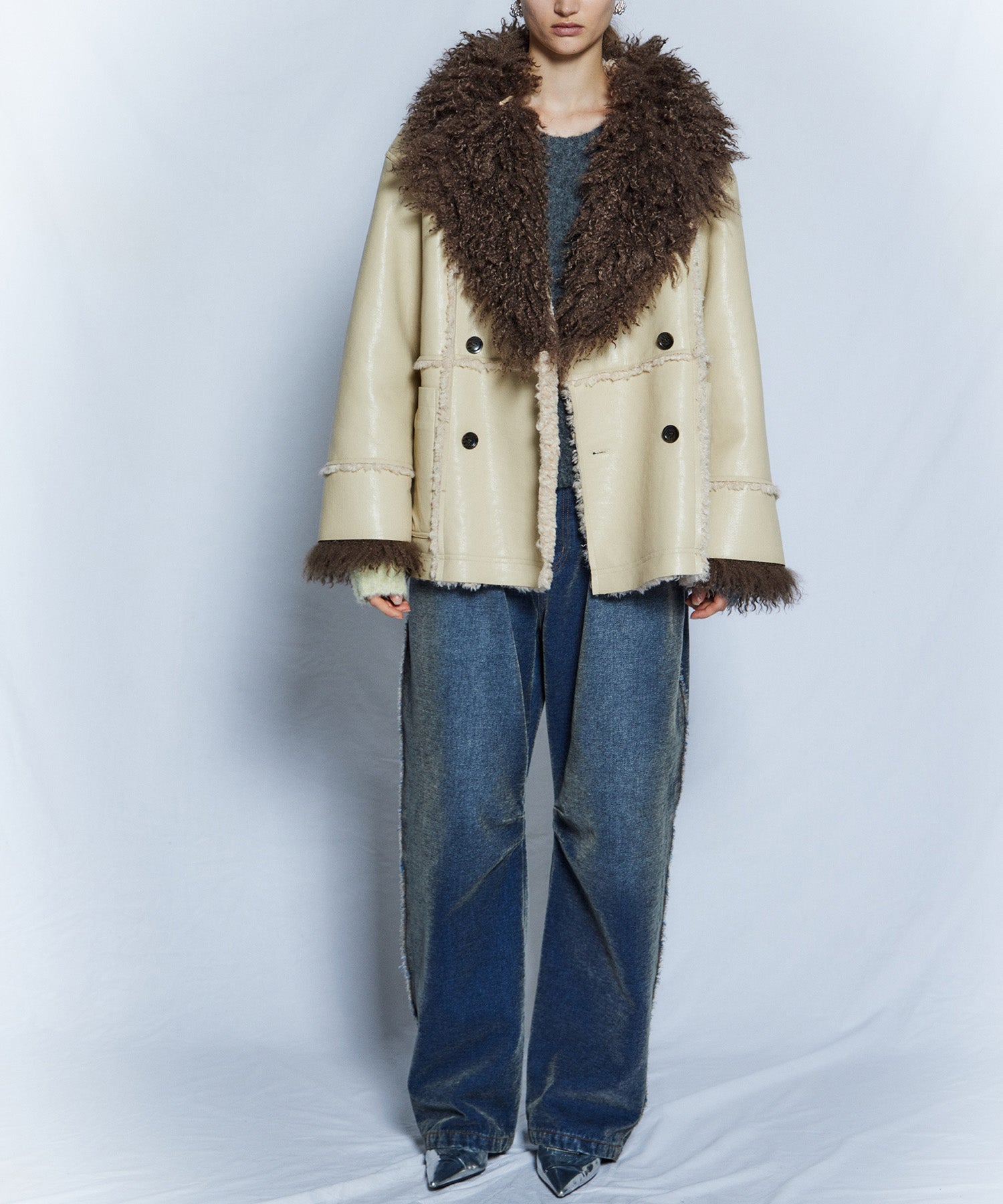【26WINTER PRE-ORDER】Double-Breasted Vegan Shearling Coat