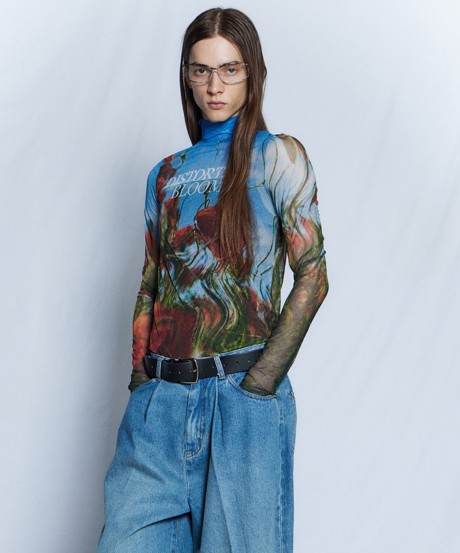 【26WINTER PRE-ORDER】DISTORTED BLOOM Logo Sheer Top