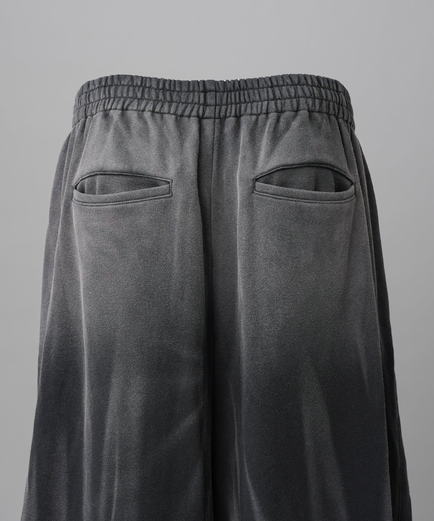 【26AW PRE-ORDER】페이드 인 사이드 아웃 프라임 와이드 3D 전환 스웨트 팬츠