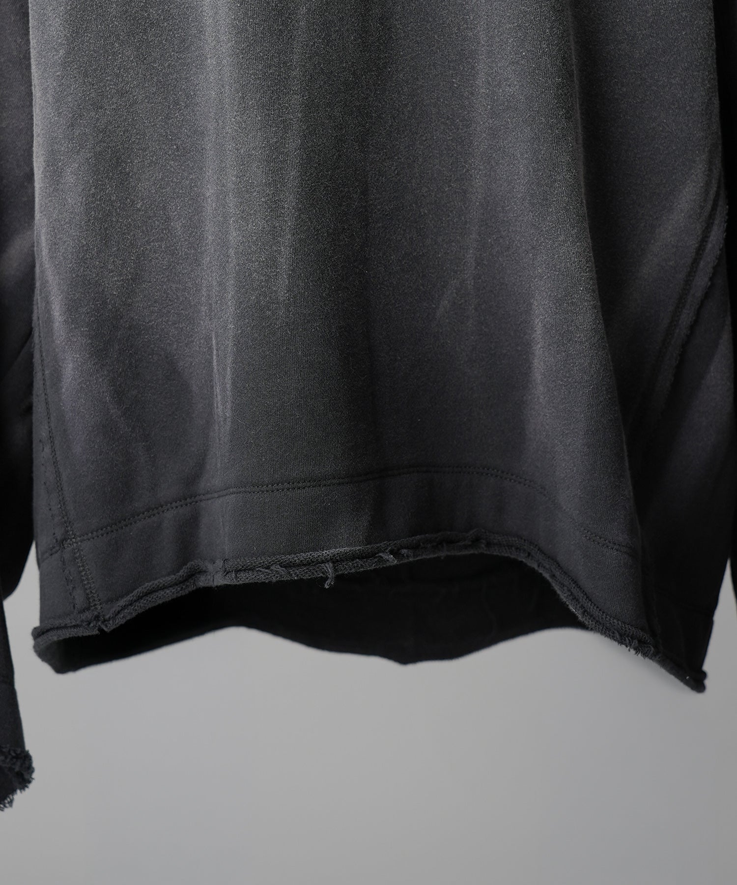 【26AW PRE-ORDER】코튼 발파 레이스 프라임 오버 헨리 넥 롱 슬리브 니트 T셔츠