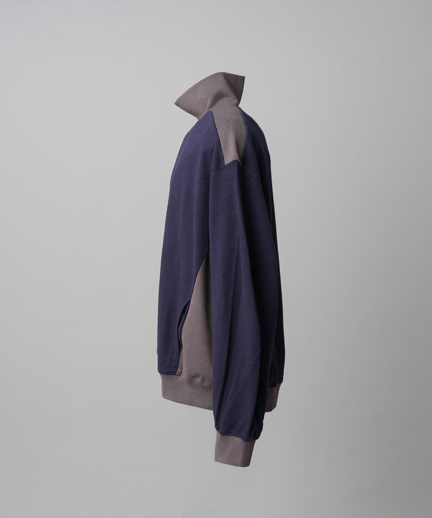 【26AW PRE-ORDER】カラースイッチングアクリルウールポンチプライムオーバーモックネックスウェット