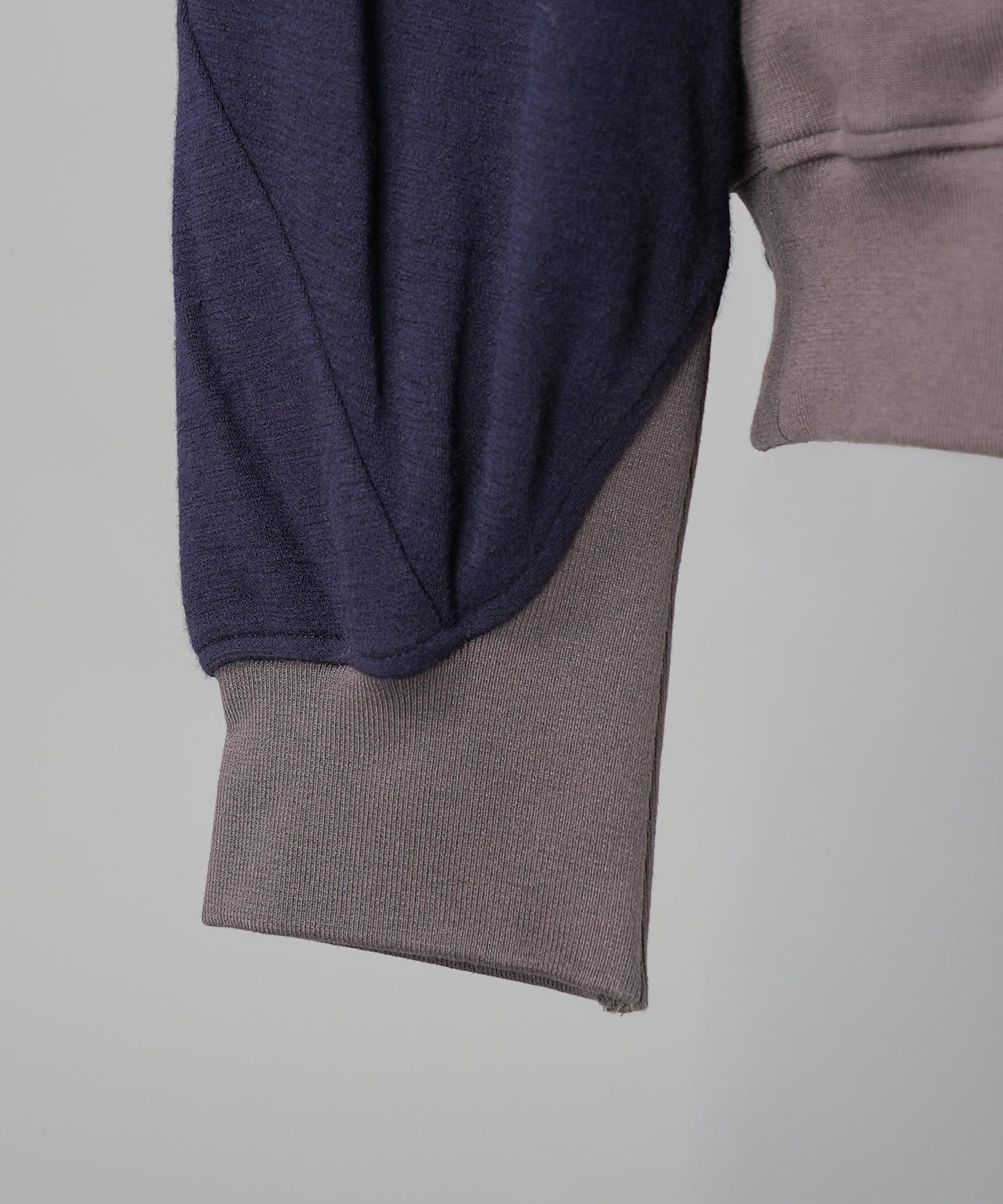 【26AW PRE-ORDER】カラースイッチングアクリルウールポンチプライムオーバーモックネックスウェット