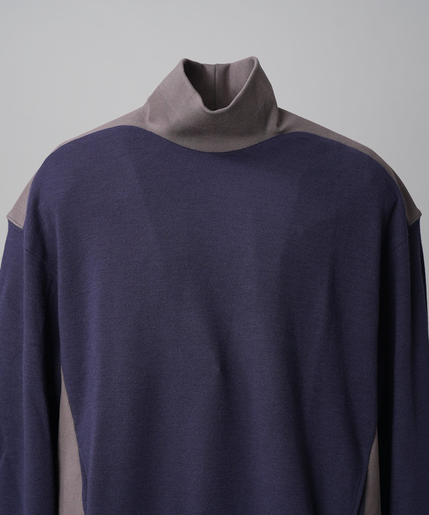 【26AW PRE-ORDER】カラースイッチングアクリルウールポンチプライムオーバーモックネックスウェット