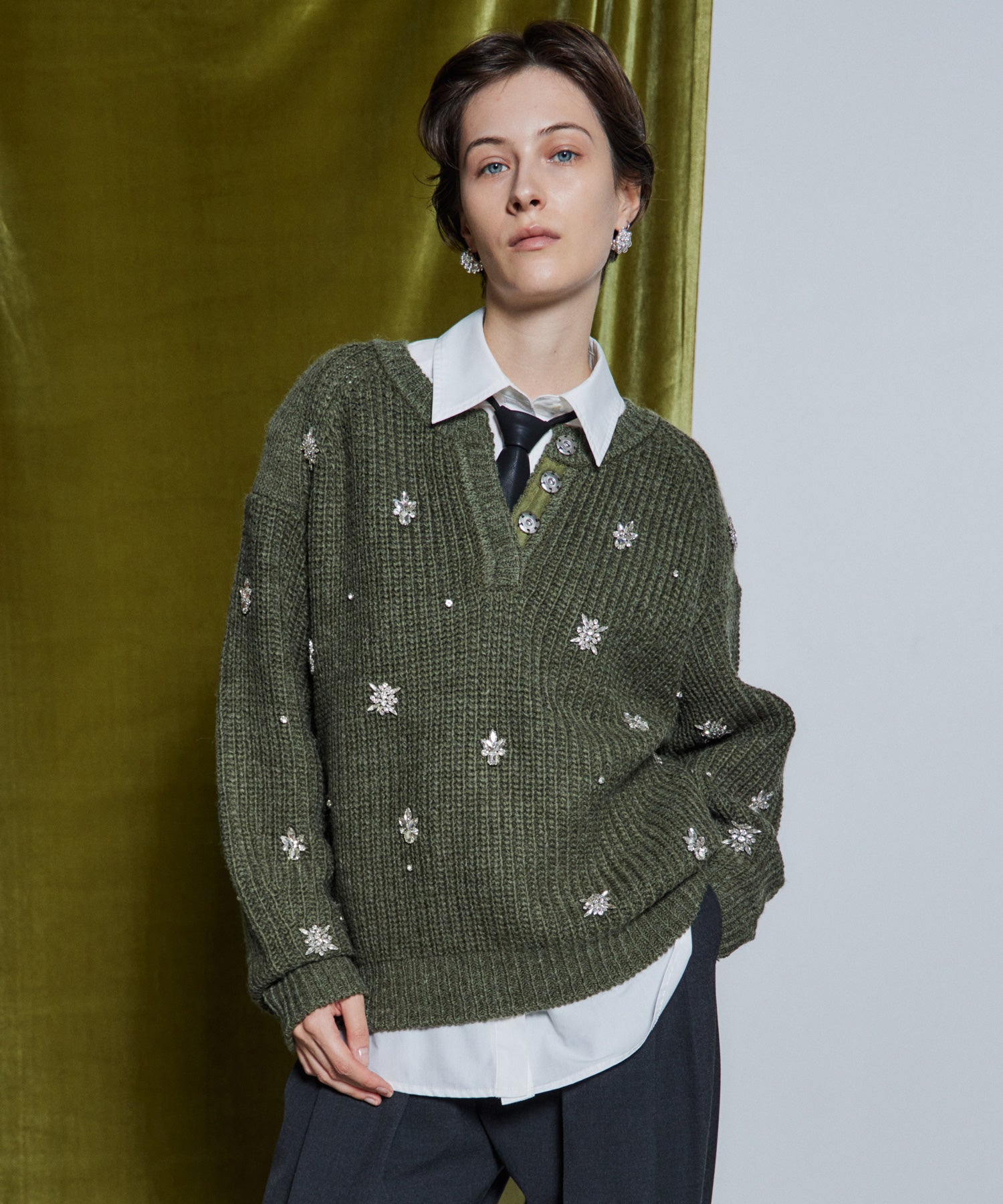 【26WINTER COLLECTION】Bijou Henley Neck Knit Top